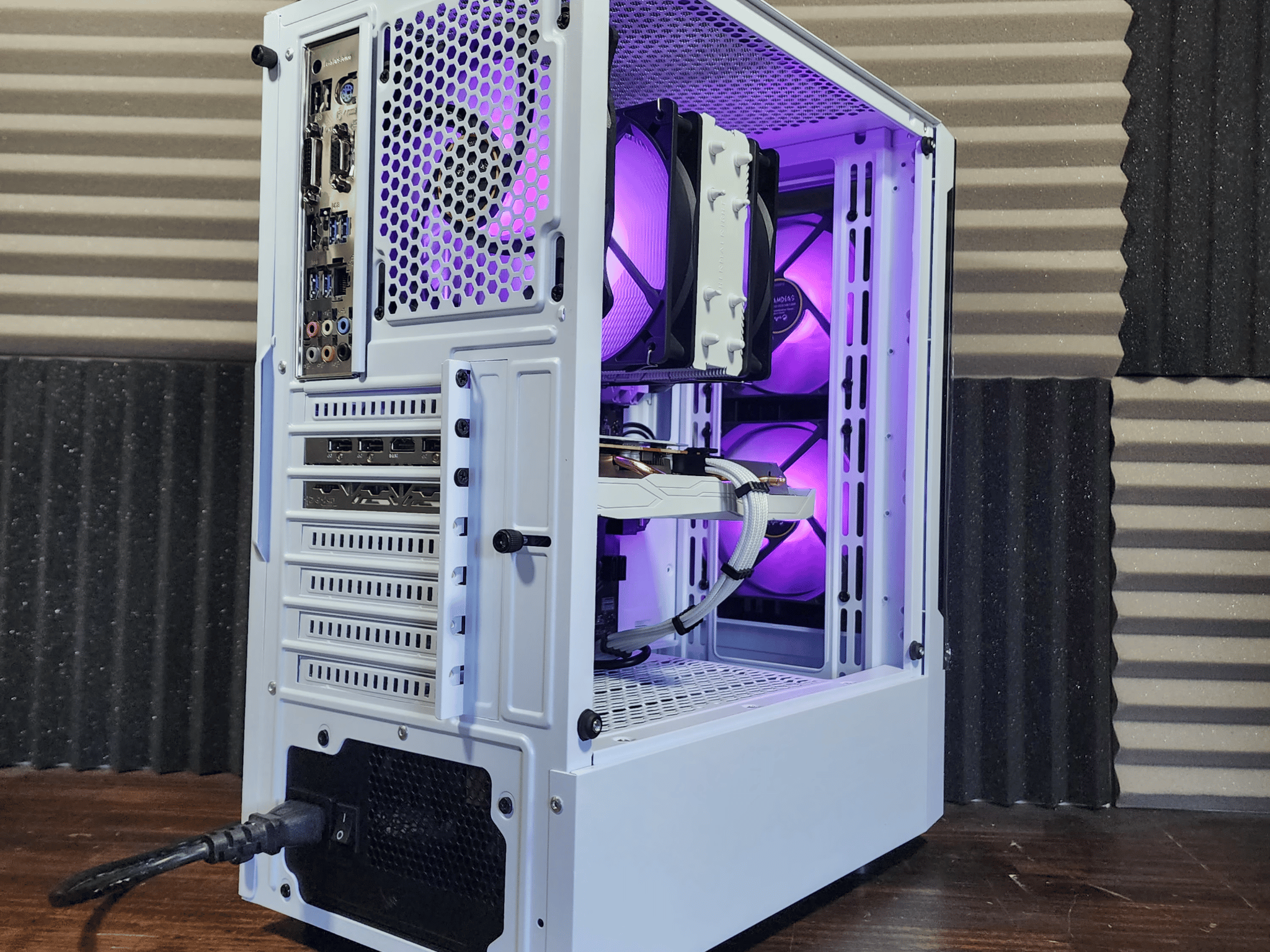 🤍💜🤍 AMD Ryzen 7 1700X // ASRock Challenger Radeon RX 6600 // Gloway 16GB 3200MHz 