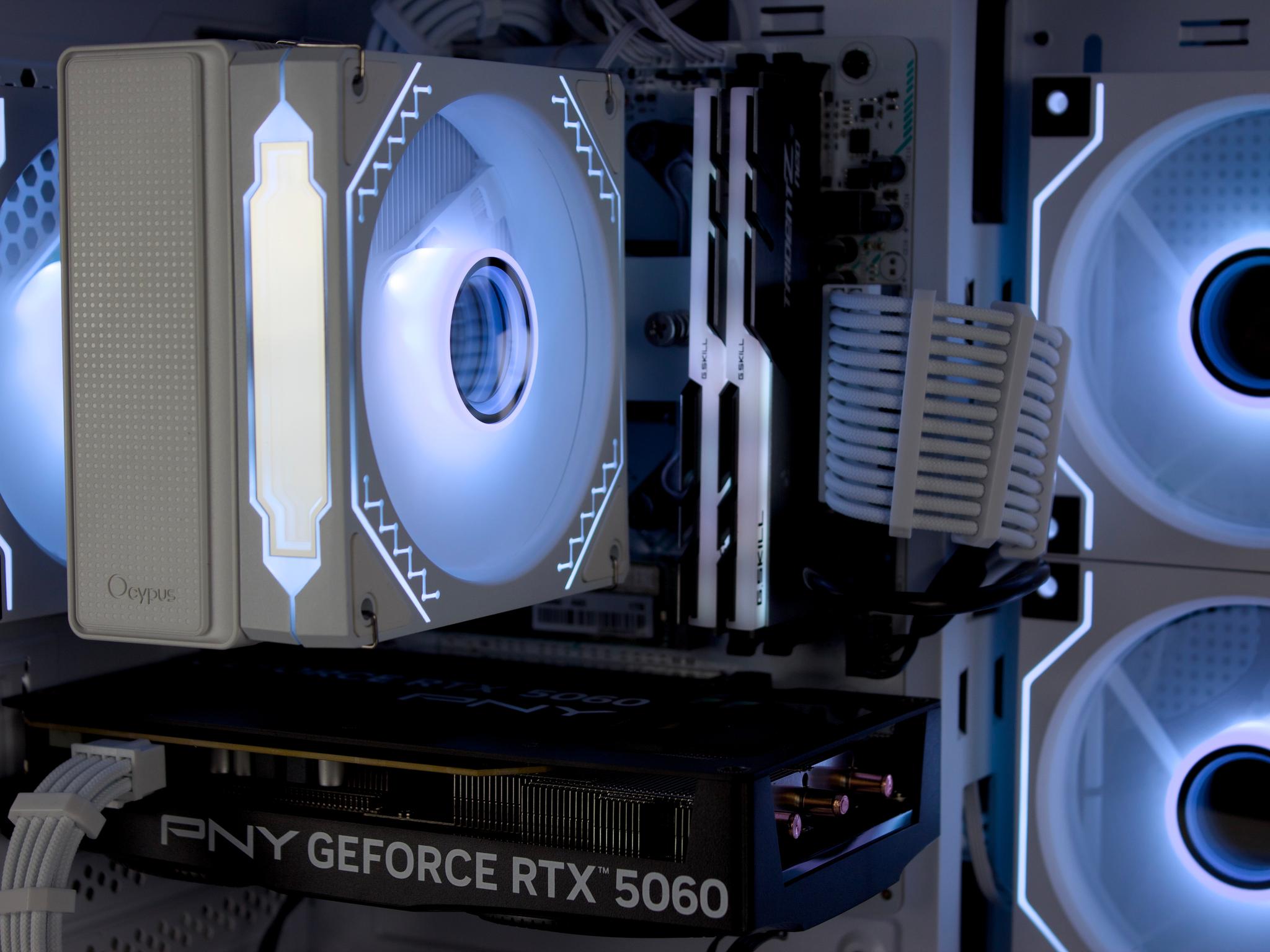 🧊❄️🧊 White Gaming PC – RTX 5060, Ryzen 5 5600X, 32GB RAM, 1TB SSD - WiFi, BlueTooth 🧊❄️🧊