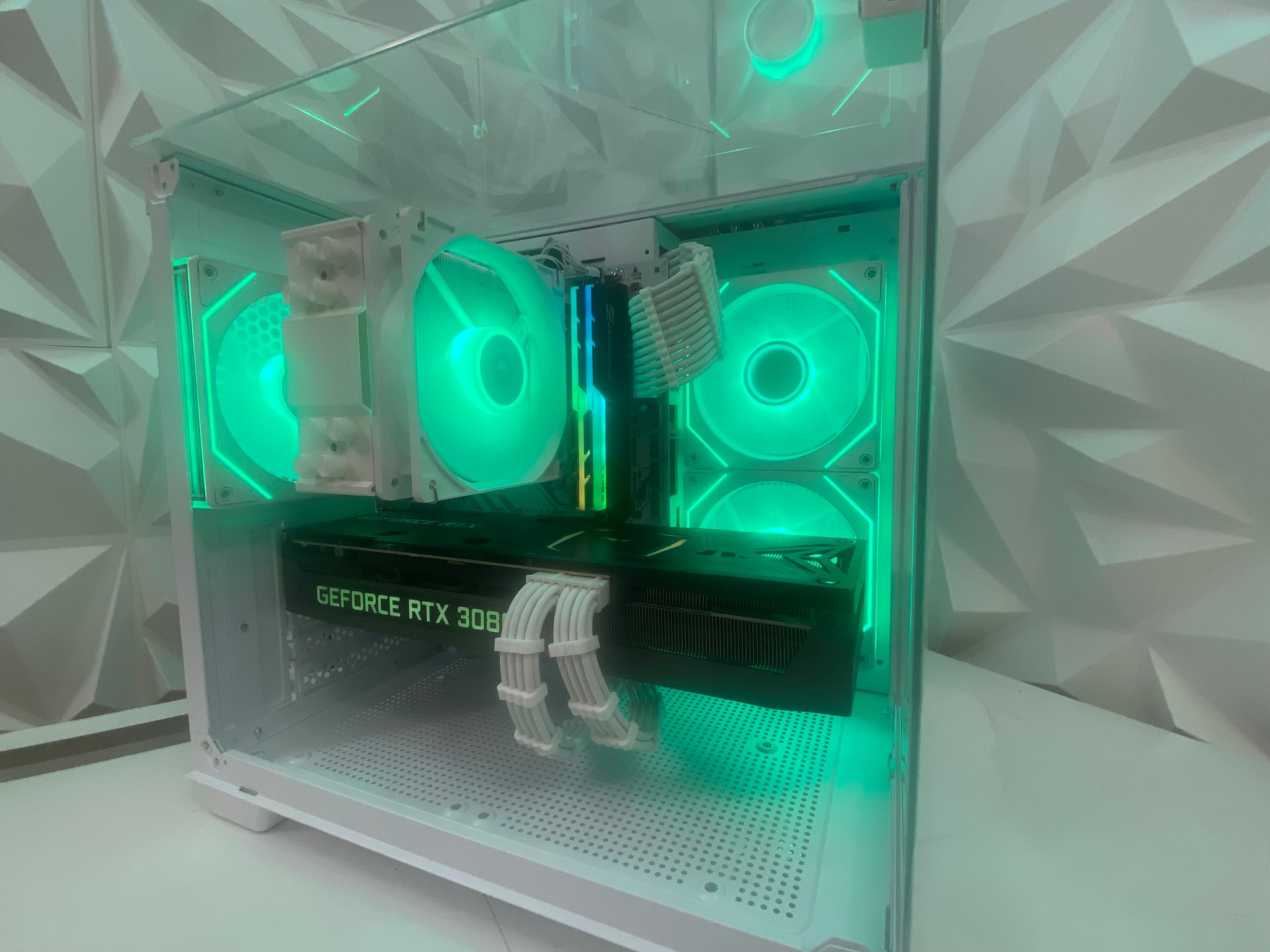🎅🎅 White Elite Build – Ryzen 7 5700X + RTX 3080 10GB | 1440P/4K High FPS Ready