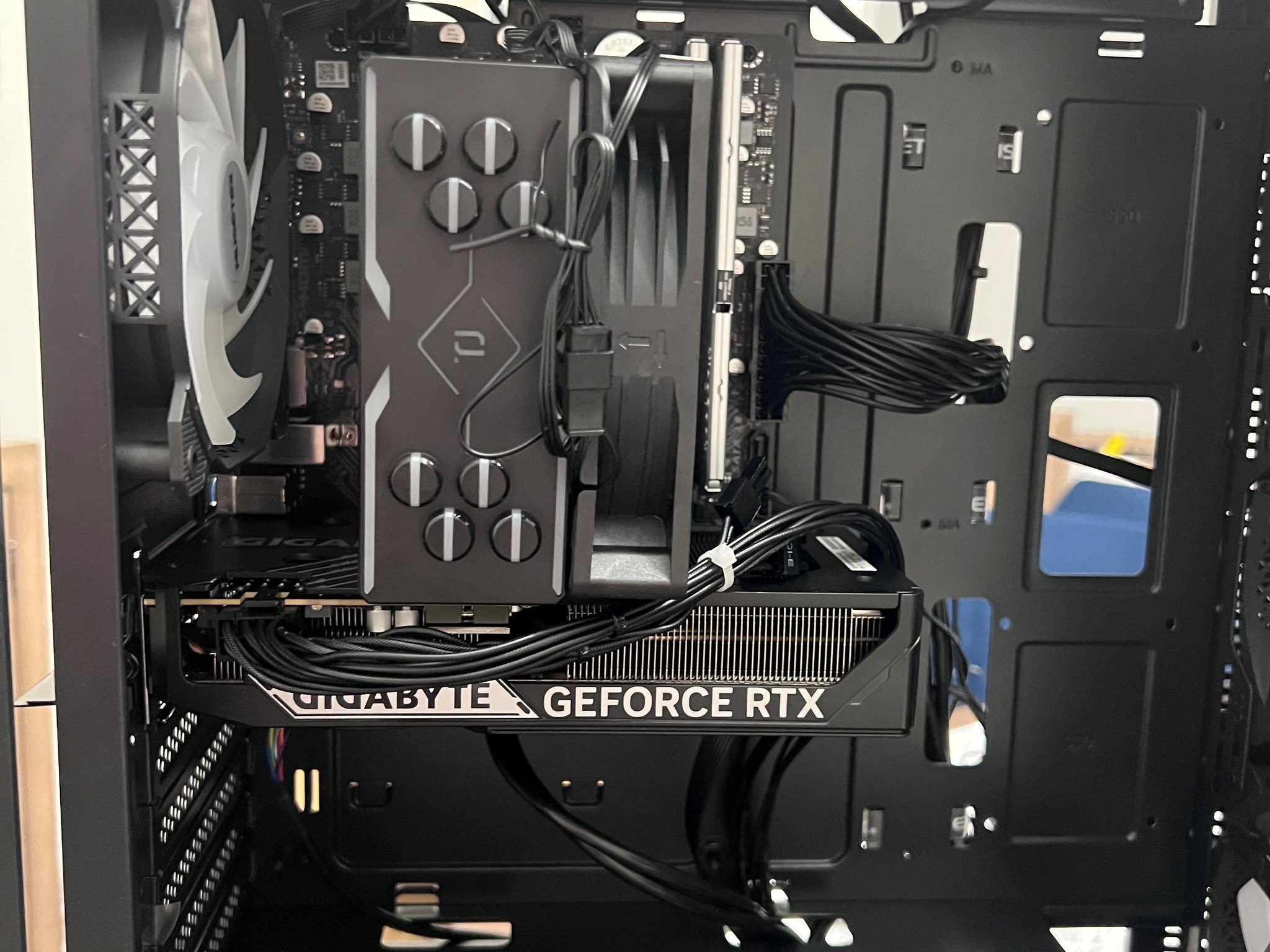 RTX 5060 - AMD Ryzen 7 Gaming PC