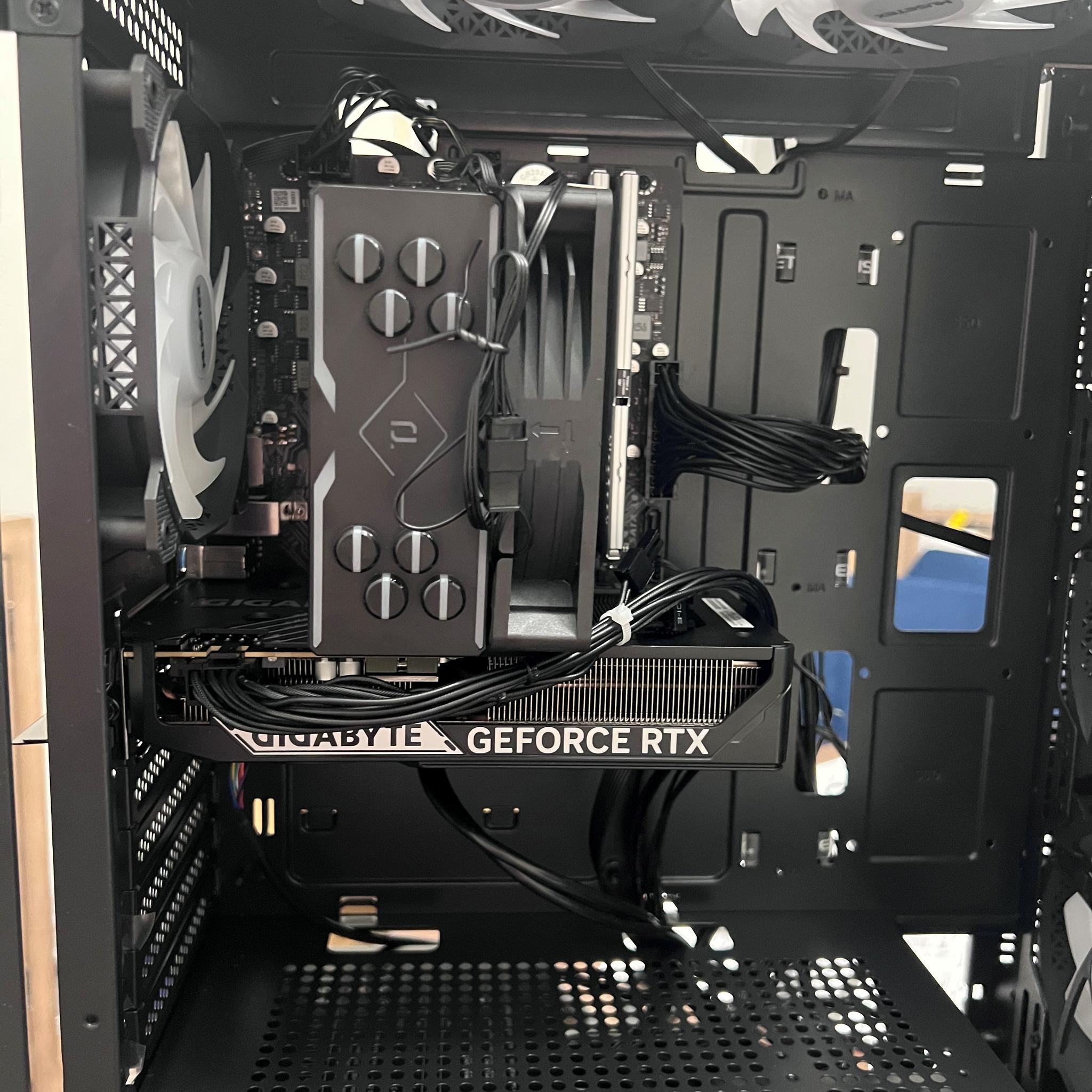 RTX 5060 - AMD Ryzen 7 Gaming PC