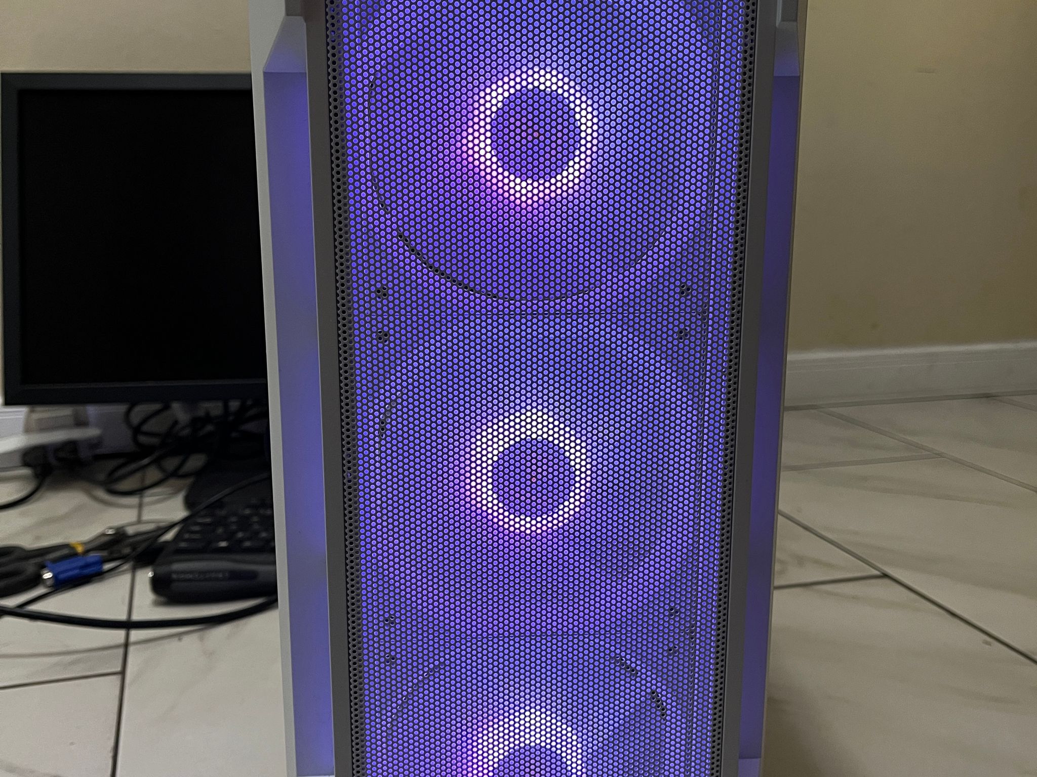 🟠🔥NVIDIA RTX 2070, Intel i7-7700k, 12GB RAM, 500 GB SSD, High Performance RGB Gaming PC 🖥️🟢
