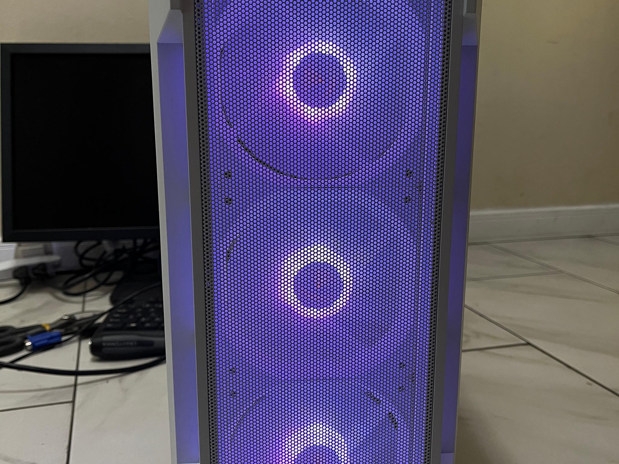 🟠🔥NVIDIA RTX 2070, Intel i7-7700k, 12GB RAM, 500 GB SSD, High Performance RGB Gaming PC 🖥️🟢