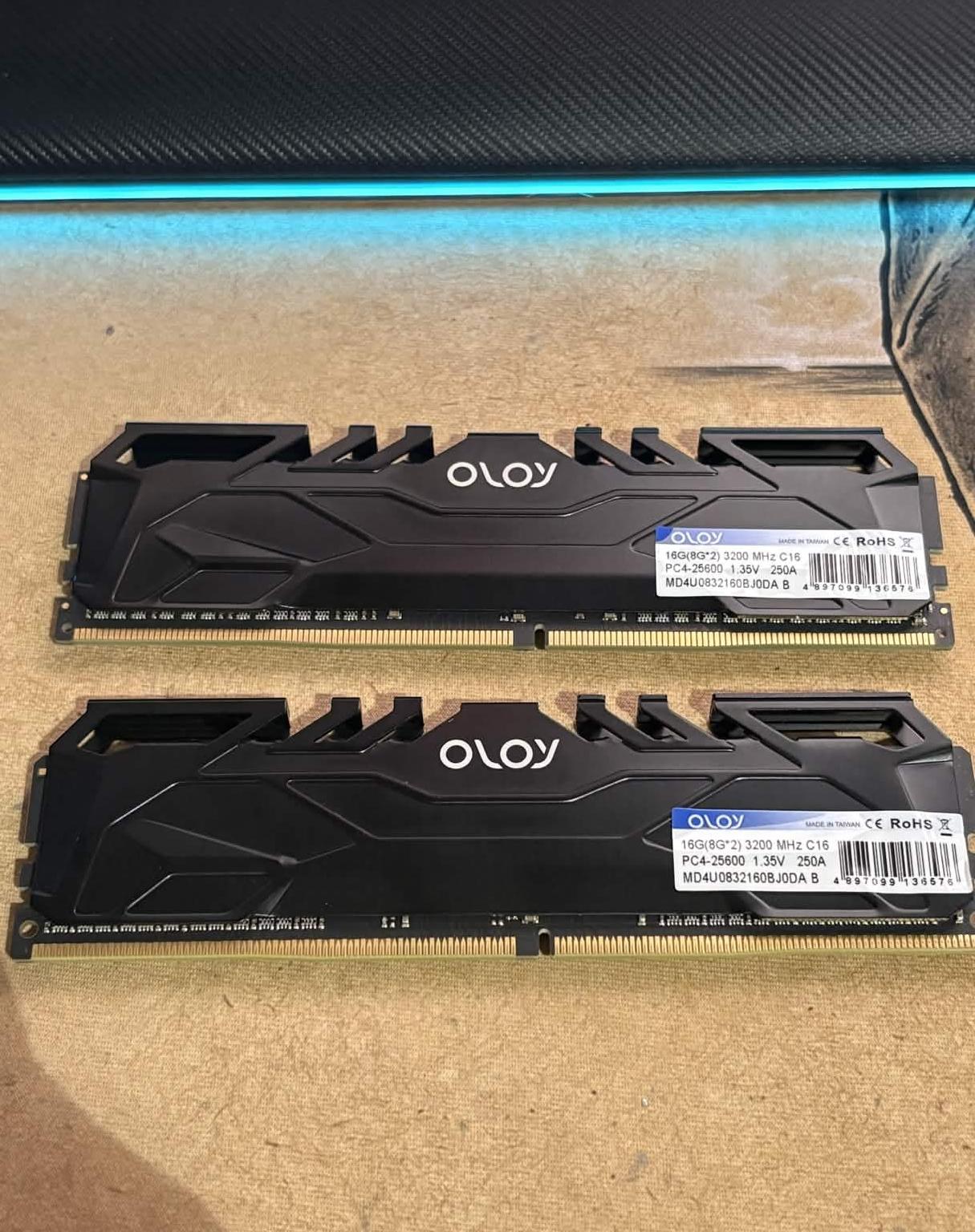 OLOY 16GB (2×8GB) DDR4-3200MHz Desktop RAM