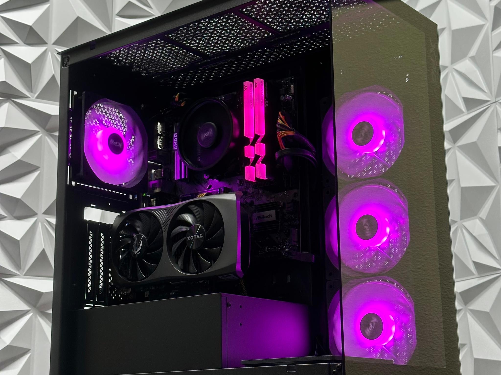 RTX 4060 / Ryzen 5 5500 / 16GB 3600MHz Ram / 512GB SSD / B550 / 600w / windows 11