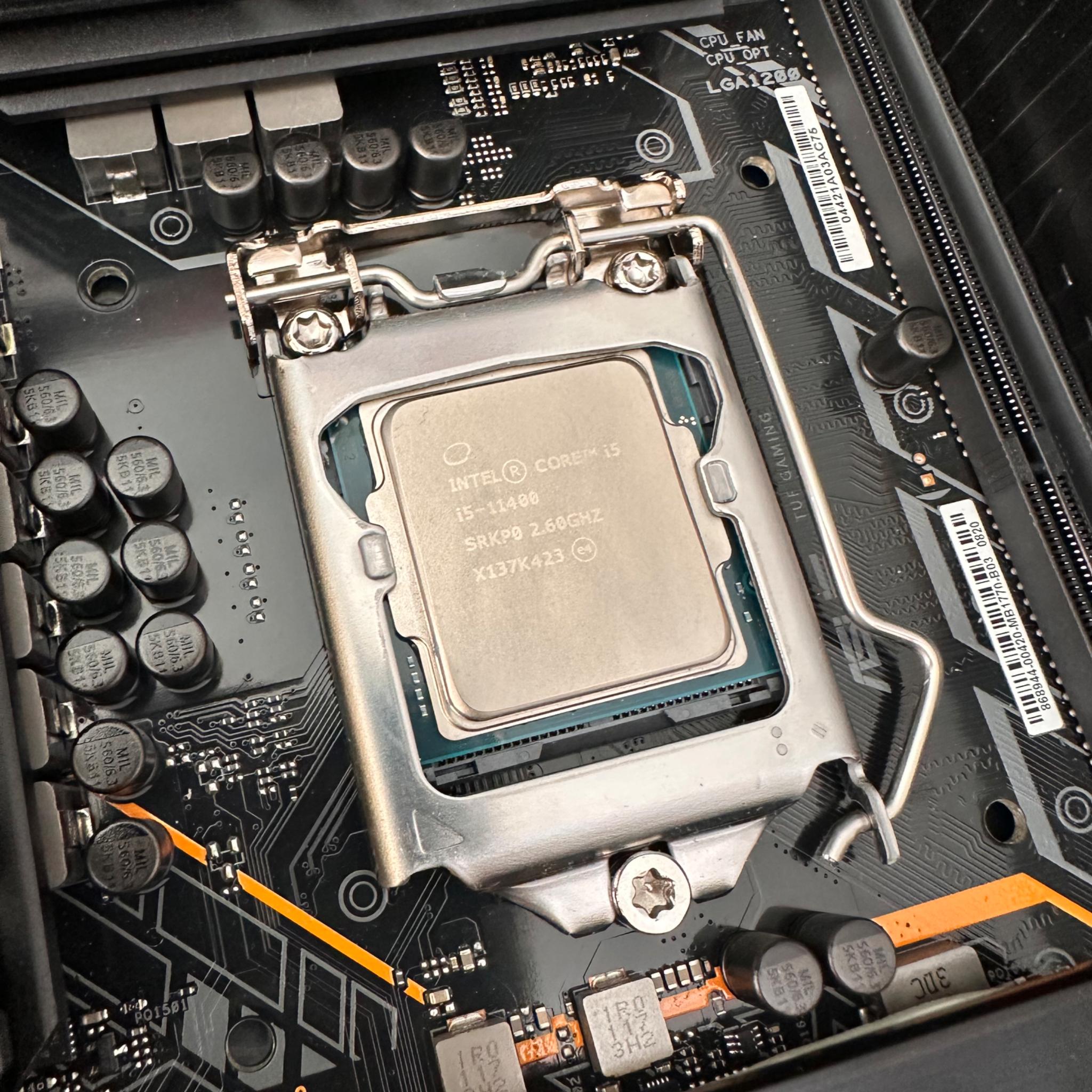 Asus TUF B560M-PLUS wifi / Intel i5-11400 / 16GB (2x8GB) DDR4-3200 Corsair CL16 / EVGA RTX 2060 KO
