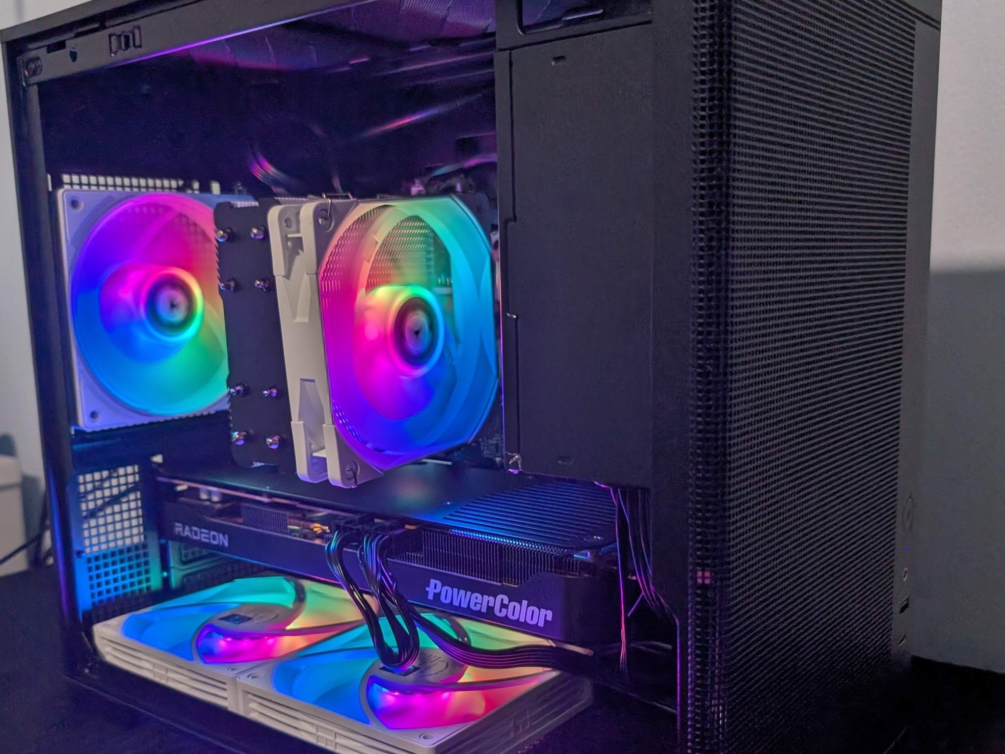 SFF Gaming PC RX 9070 GRE-Ryzen 5 7500x3d-16GB DDR5 6000-1 TB NVME mostly new