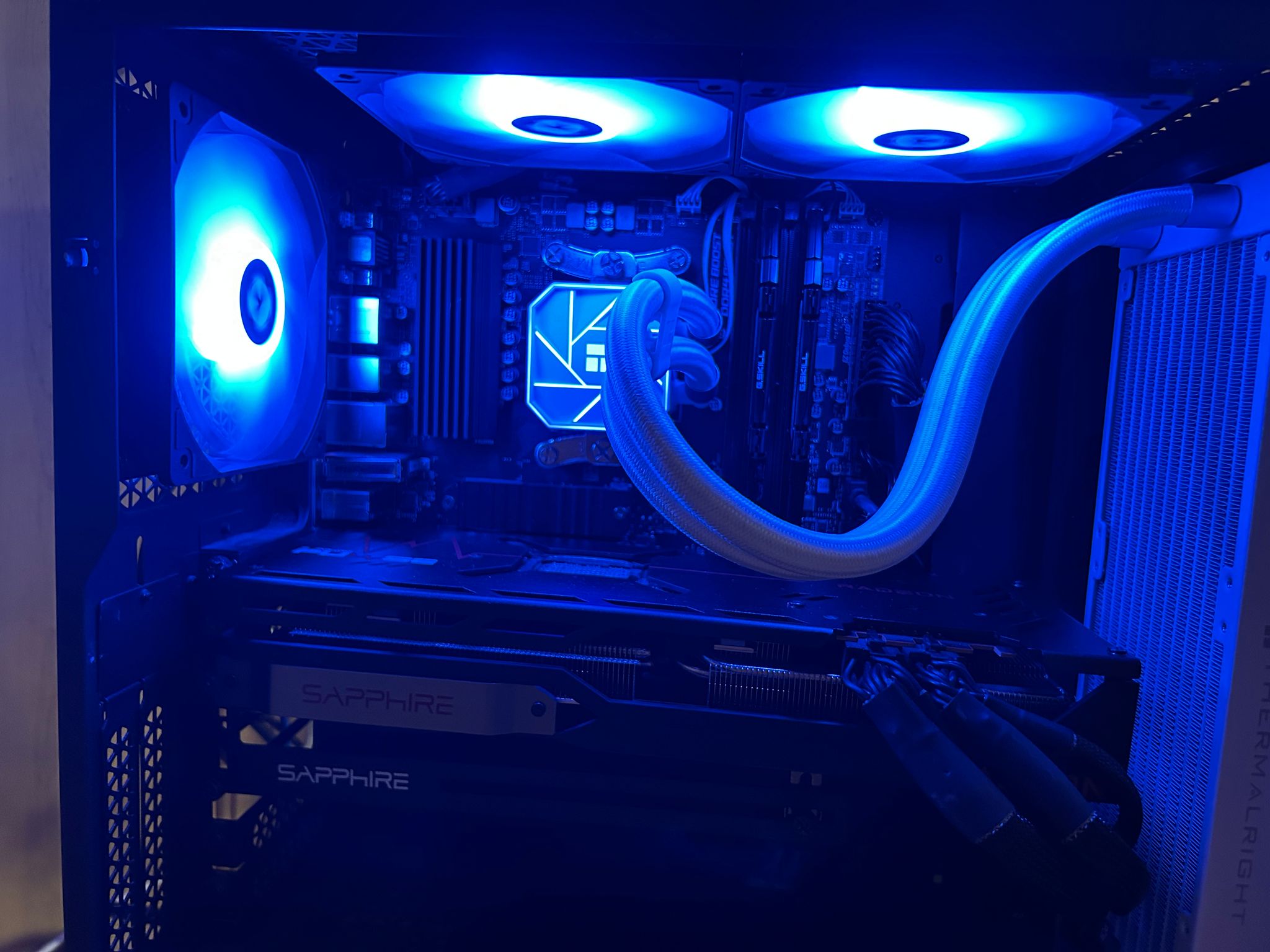 RX 7900 XT Gaming PC - Ryzen 7 5700X3D, 1TB NVMe SSD, 16GB DDR4 3600MHZ CL16