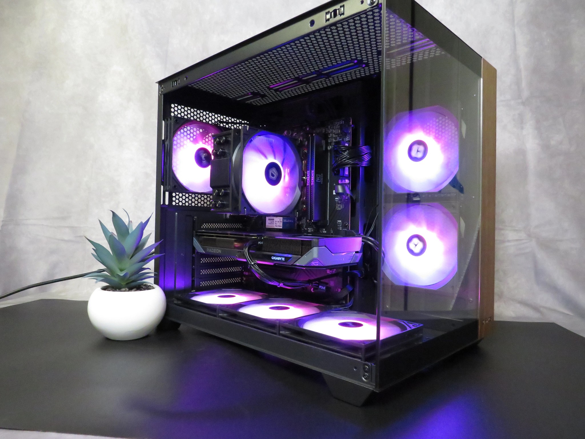 Latest Gen everything! Ryzen 5 9600X + RX 9060 XT (16 GB) + 32 GB DDR5 + 1 TB NVME