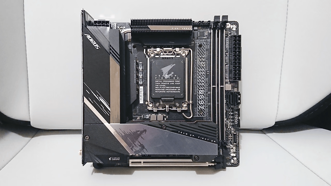 GIGABYTE Z690I AORUS ULTRA LITE DDR4 (rev. 1.0) LGA 1700 Intel Z690 Mini ITX Intel Motherboard