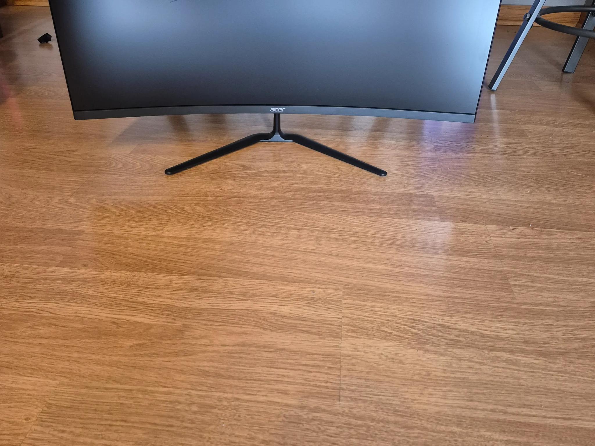 Acer ED320Q 31.5” Curved Gaming Monitor – 180Hz, 1ms, Full HD, Immersive Gameplay