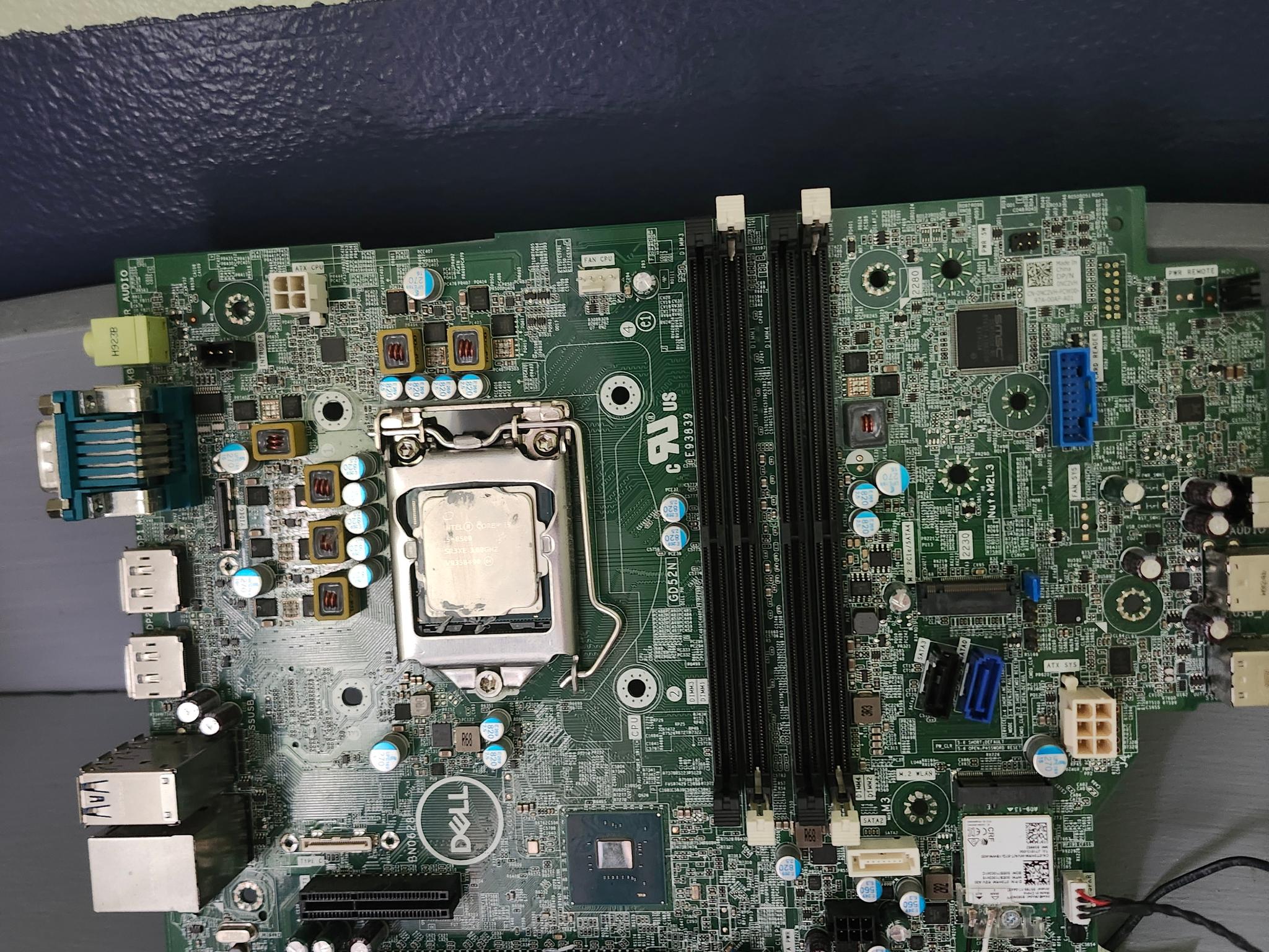 Q370 chipset with an i5 8500