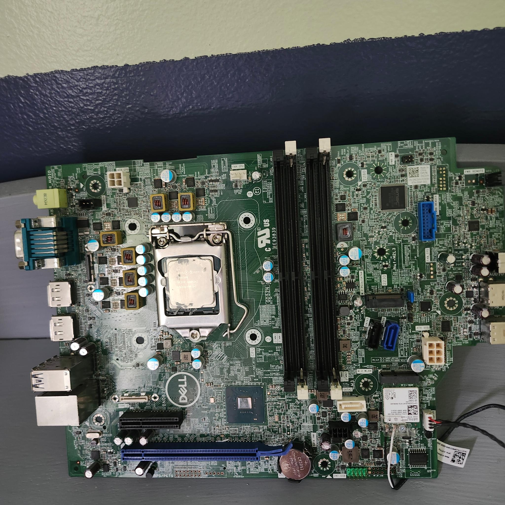 Q370 chipset with an i5 8500