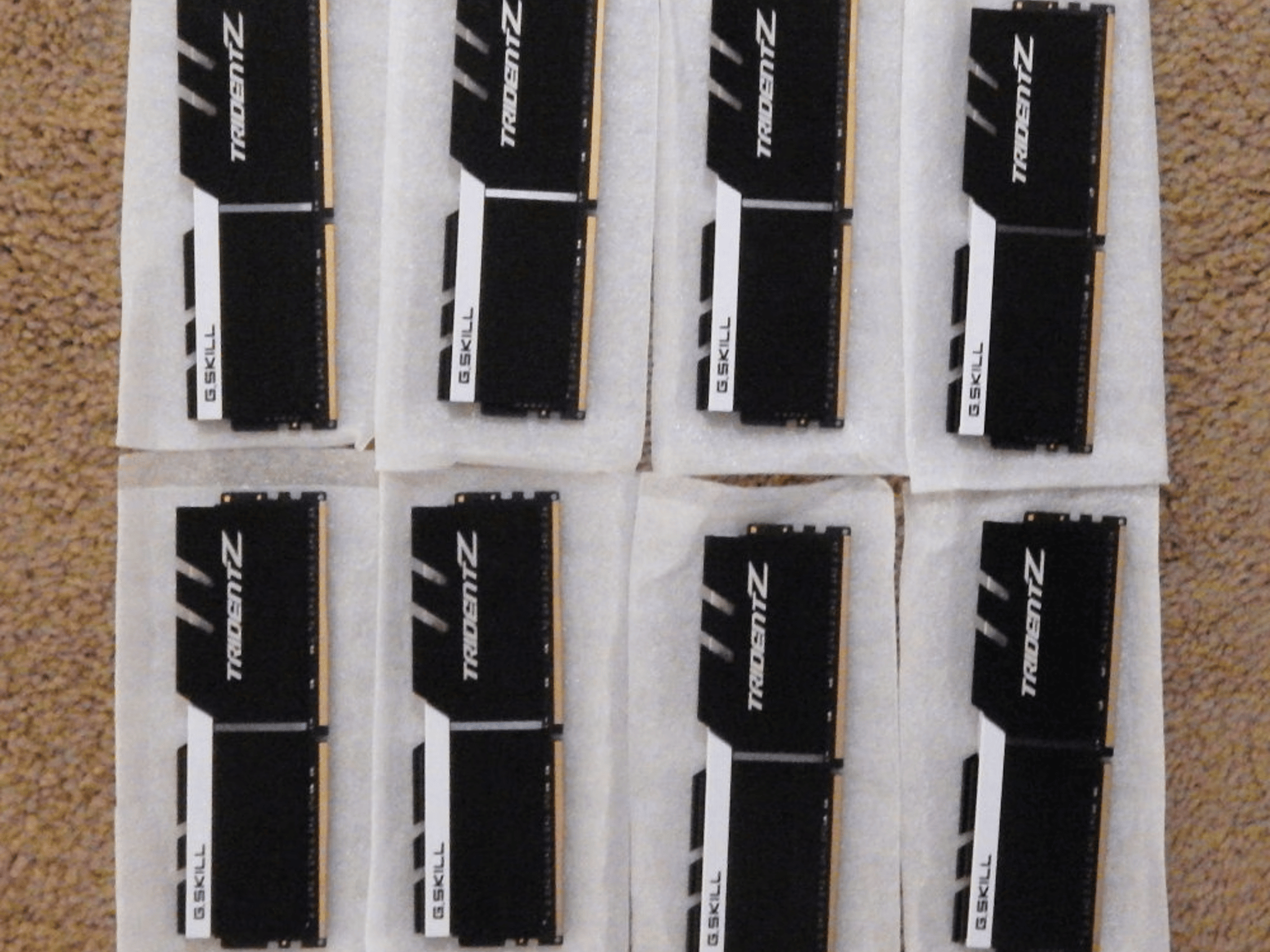 G.SKILL TRIDENT Z F4-3200C16Q2-128GTZKW 8x16GB DDR4-3200 128GB KIT CL16