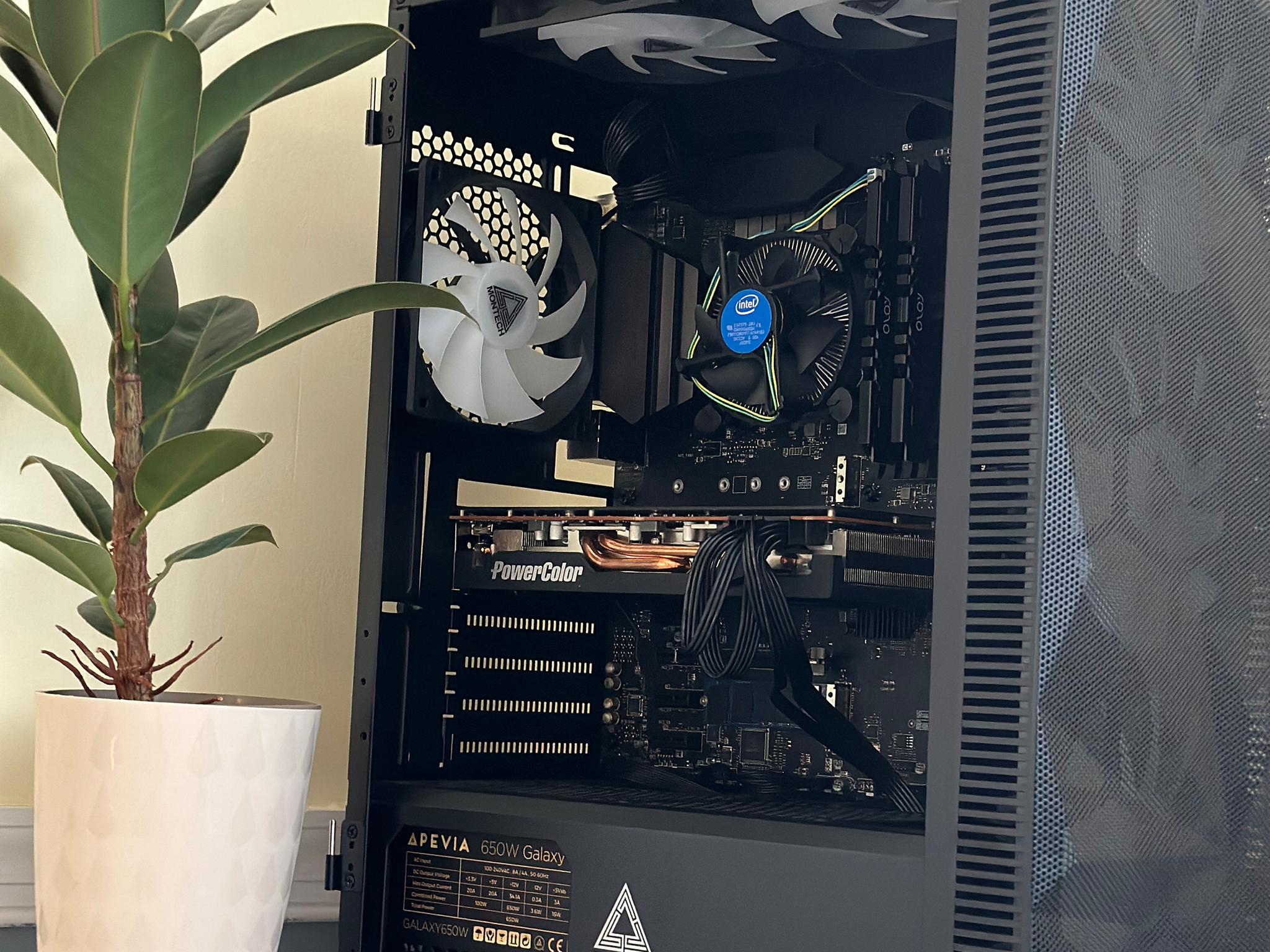 🌈Rainbow Warrior🥷||Custom Gaming PC With Intel i3 10100F and RX 5700 XT