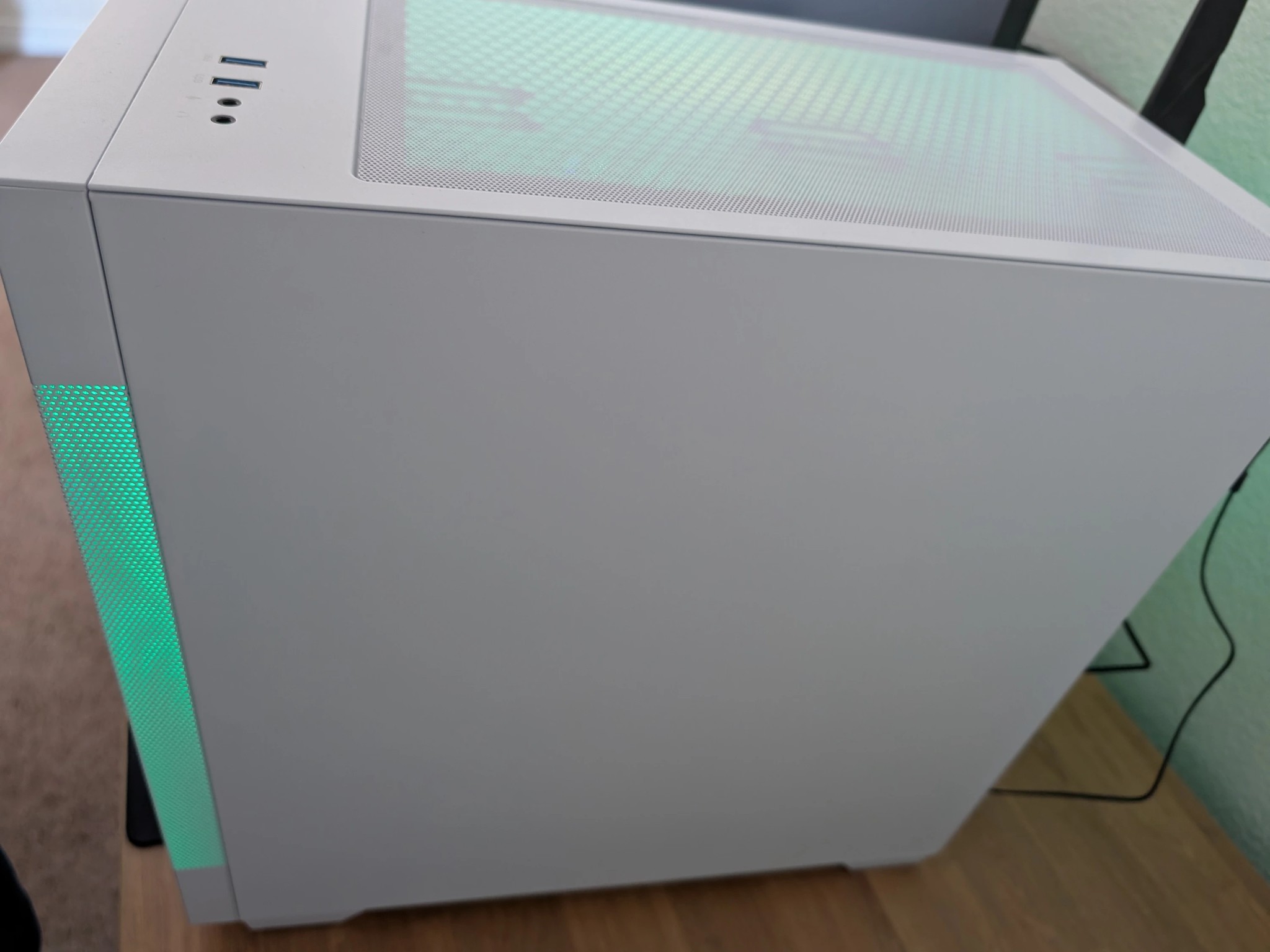 RTX 4060 TI 8 GB VRAM | Intel Core i5 12600KF | 32 GB DDR5 RAM | 1 TB NVMe | Wi-Fi | Gaming PC