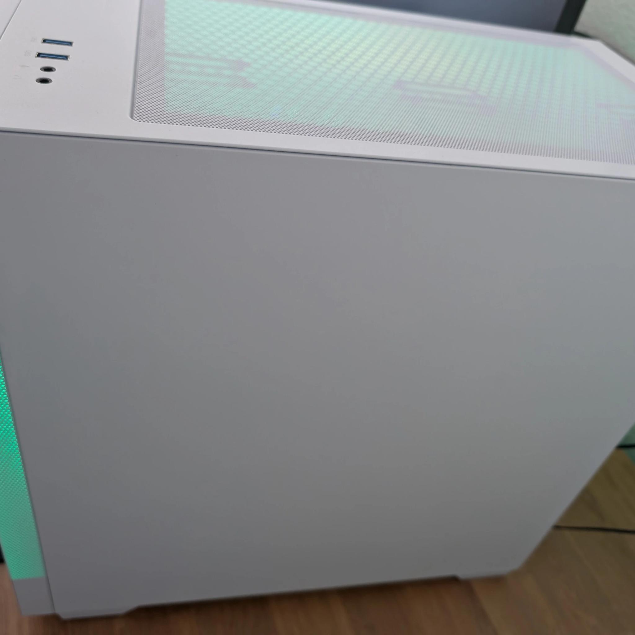 RTX 4060 TI 8 GB VRAM | Intel Core i5 12600KF | 32 GB DDR5 RAM | 1 TB NVMe | Wi-Fi | Gaming PC