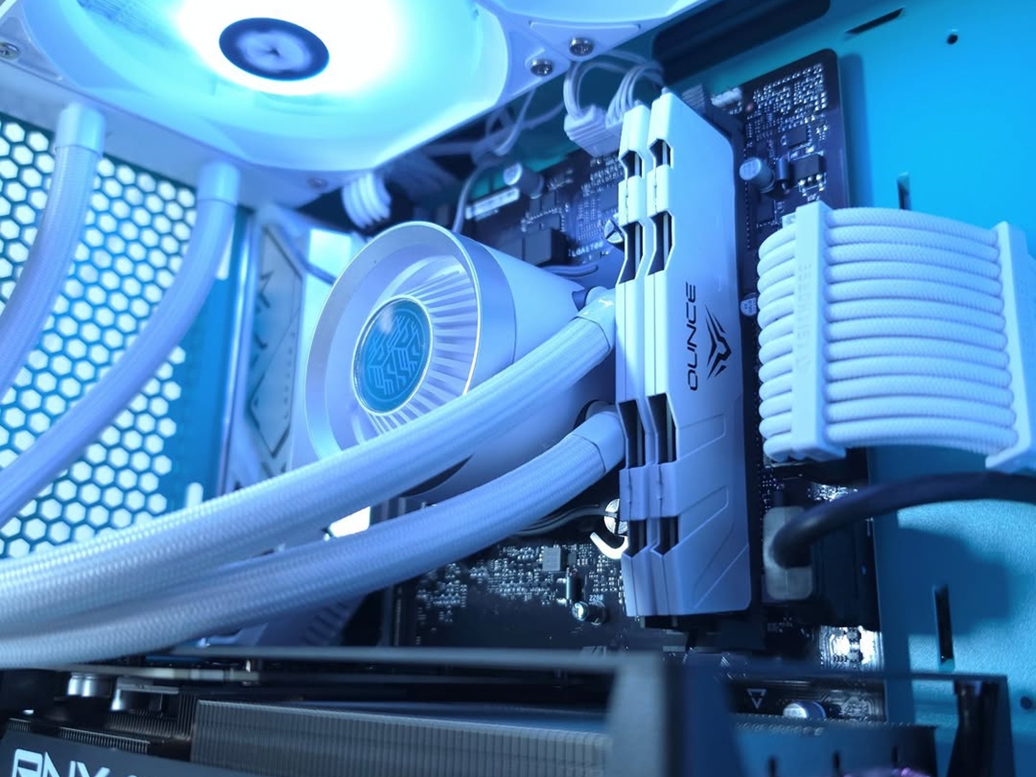 💙RTX 5060Ti | Core i5 14400F | 1080p/1440p Gaming Computer
