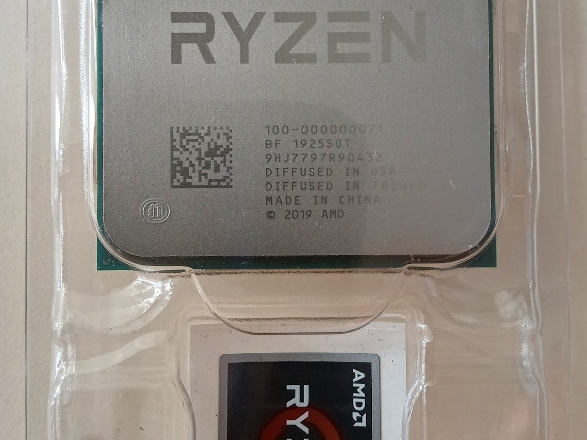 AMD Ryzen 7 3700X