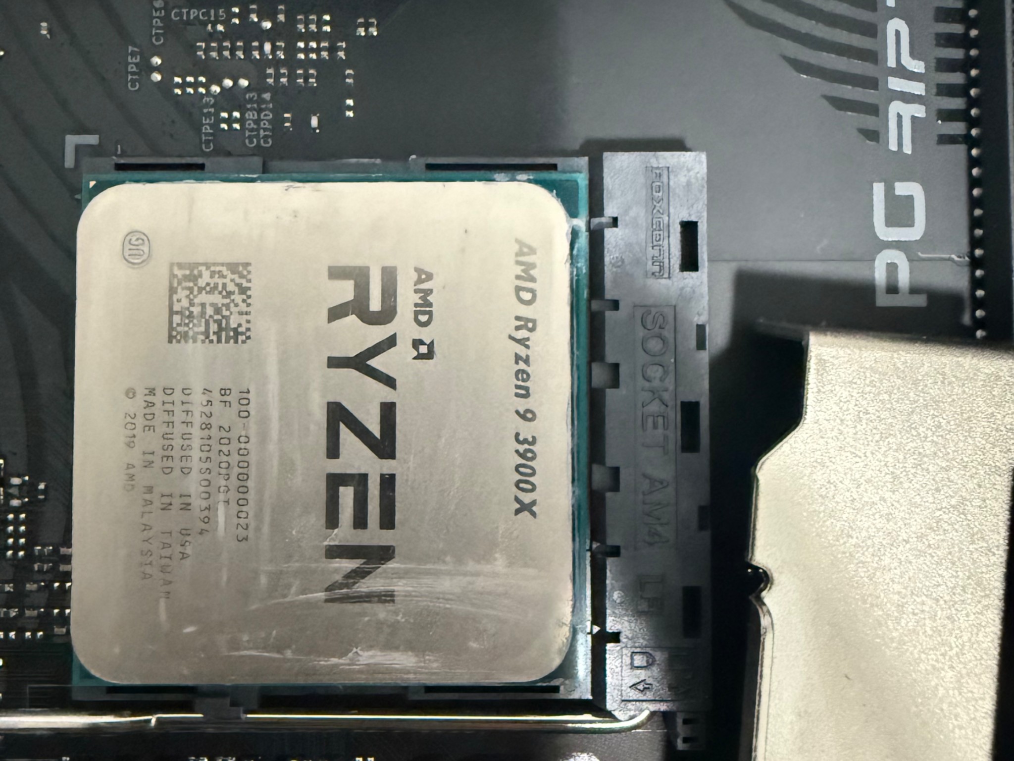 B550 - 32GB RAM - Ryzen 9 3900x - WIFI & Bluetooth