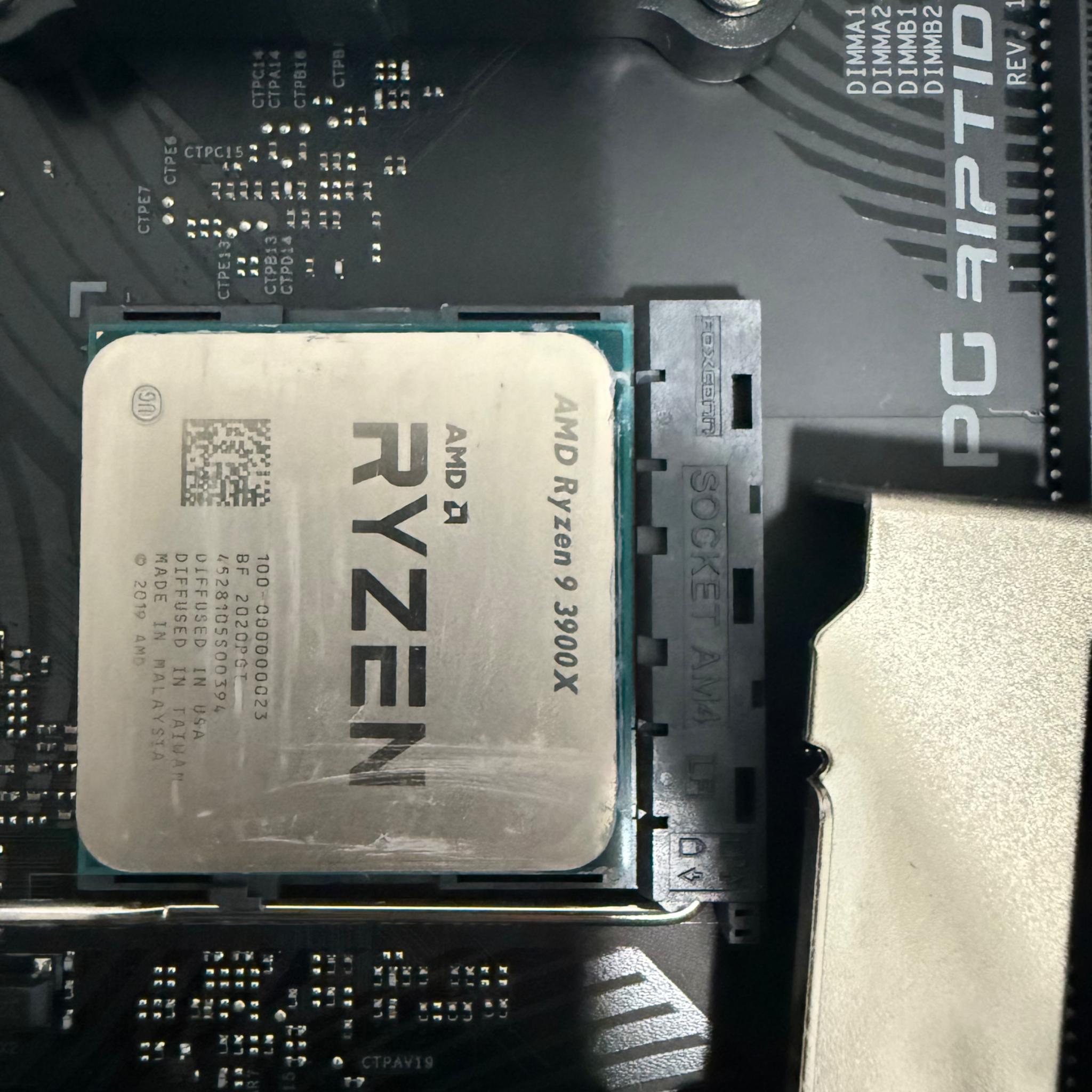 B550 - 32GB RAM - Ryzen 9 3900x - WIFI & Bluetooth