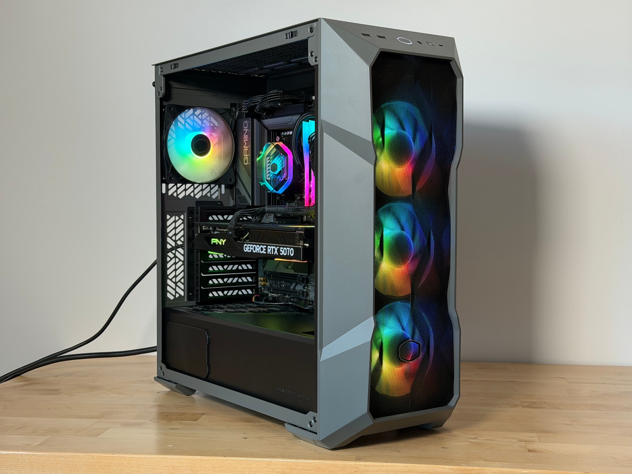 RTX 5070 Ryzen 5 7600x3d Gaming PC