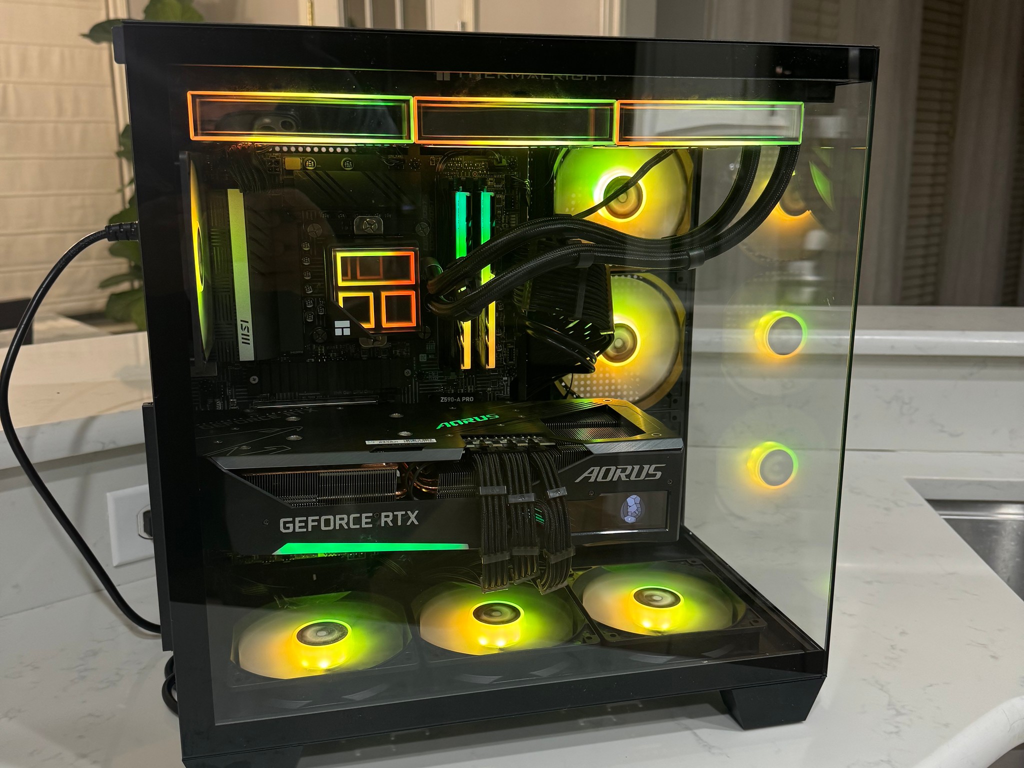 Gaming PC Intel i7-11700k / RTX 3070 TI / 1TB SSD / 16GB DDR4