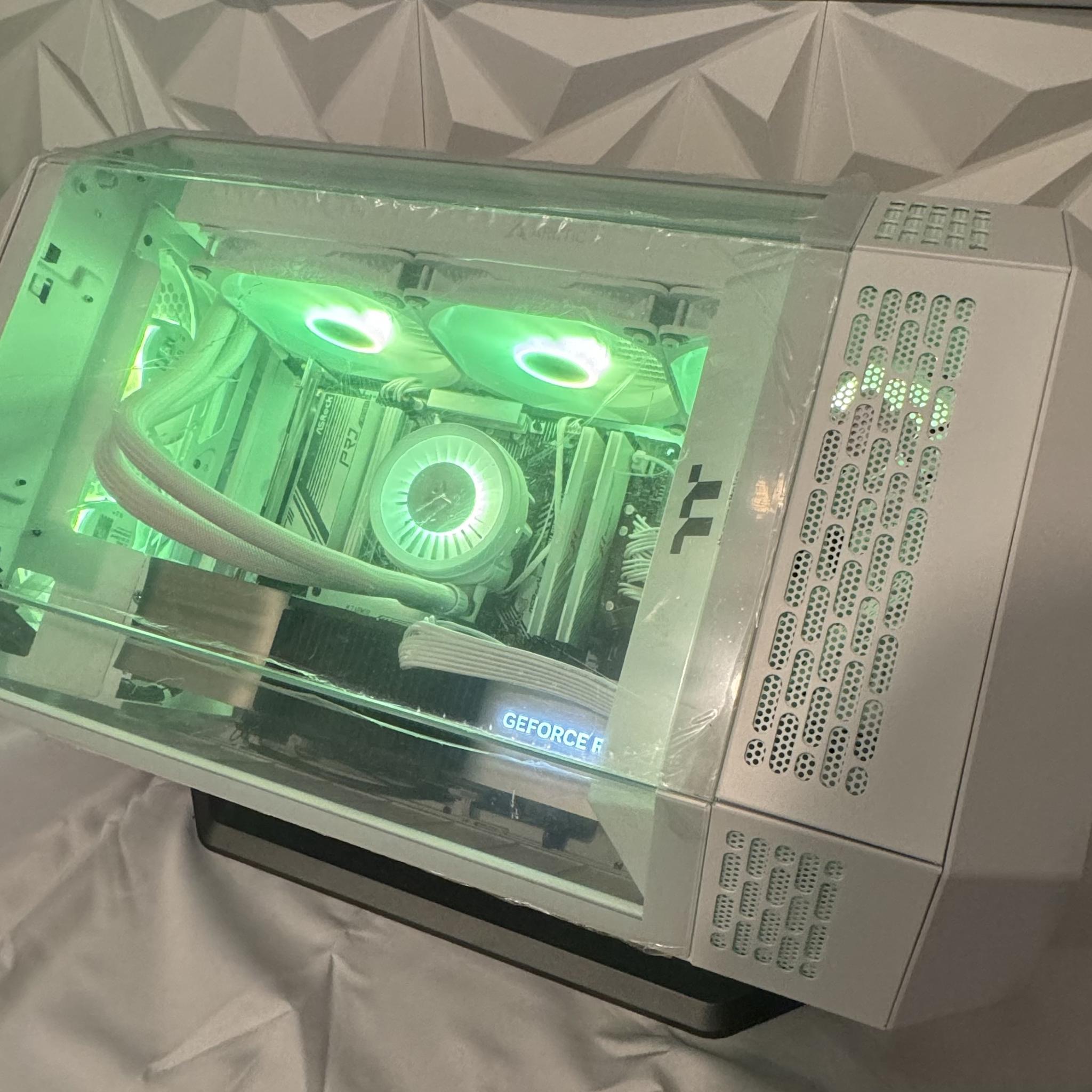 “The Bunny Bourough" RYZEN 9 7900X, RTX 4080 Founder, 64gb DDR5, WI-FI 6, 2TB nvme Free 4tb DR Read