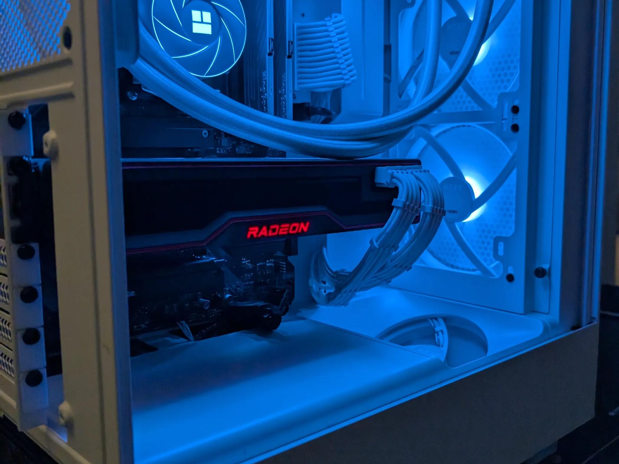 PC - RX 6800xt | Ryzen 7 5800xt | 32 GB DDR4 3600 | 1 TB NVME | Liquid Cooled
