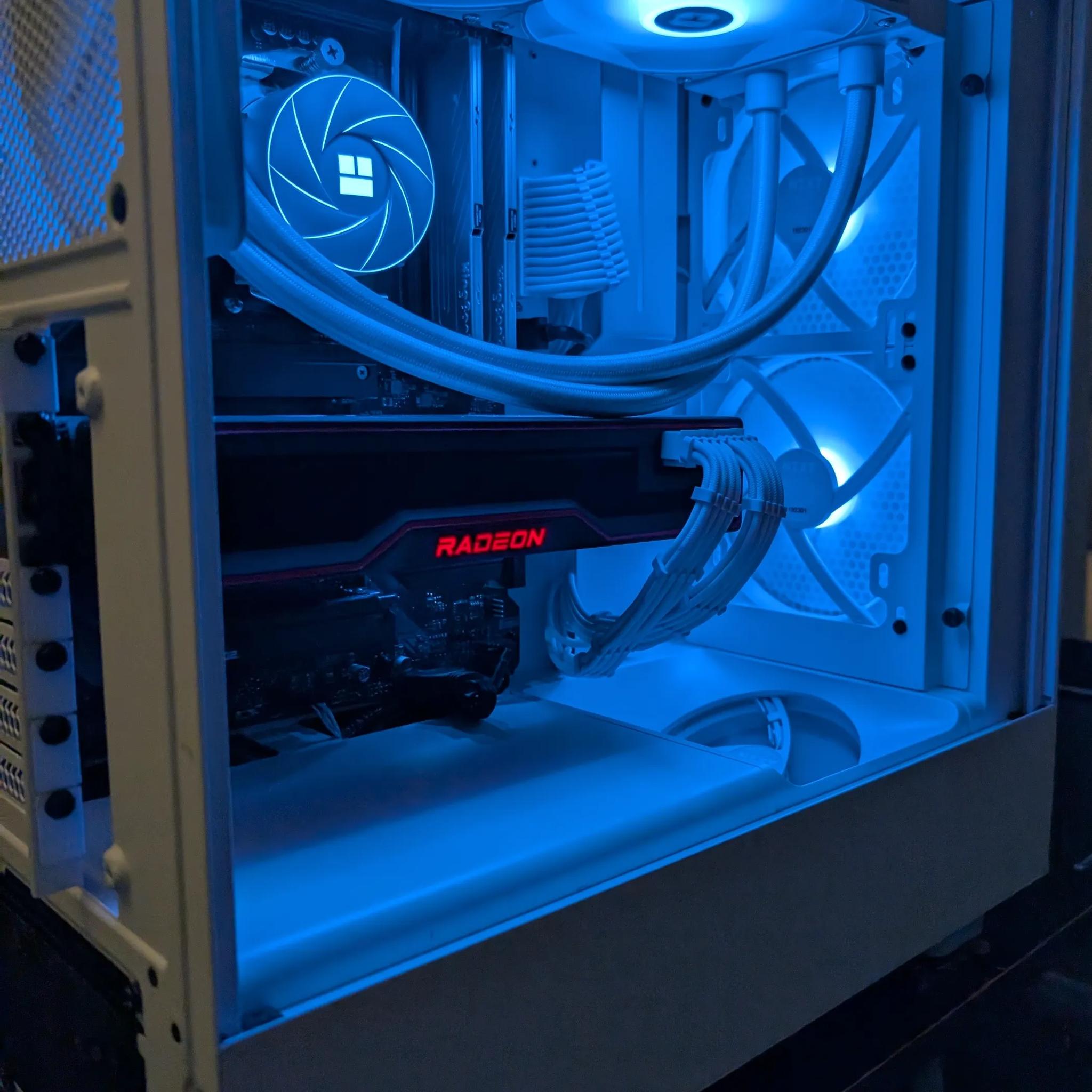 PC - RX 6800xt | Ryzen 7 5800xt | 32 GB DDR4 3600 | 1 TB NVME | Liquid Cooled