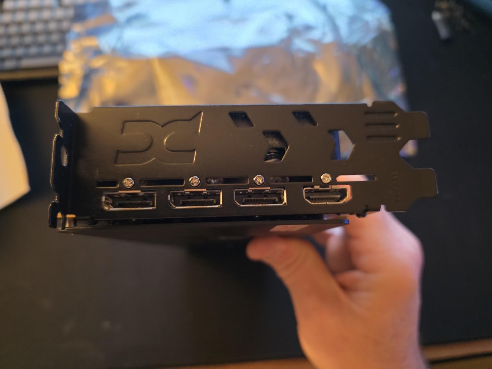 AMD Radeon PowerColor Reaper RX 9070 16gb