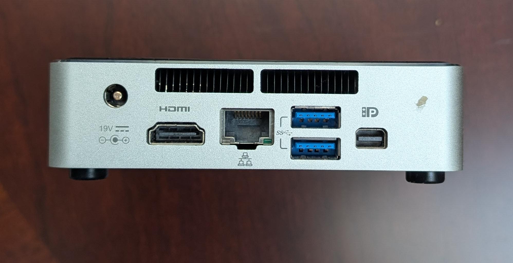 Emulation machine, Intel NUC 6th gen i5, 128GB SSD, 8GB RAM, Batocera preconfigured