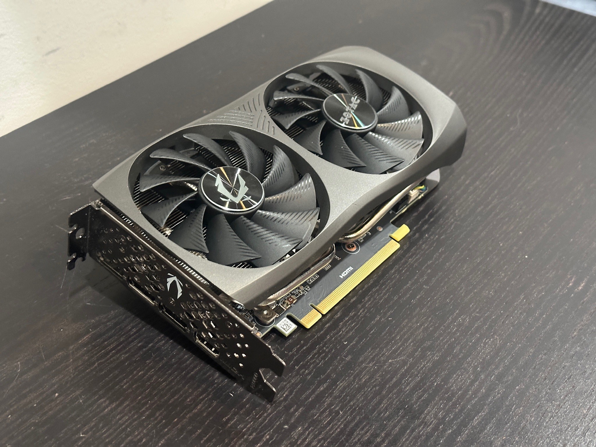 ZOTAC RTX 4060Ti Twin Edge OC - 8GB, GDDR6 256-bit GPU, 1x HDMI, 3x DisplayPort