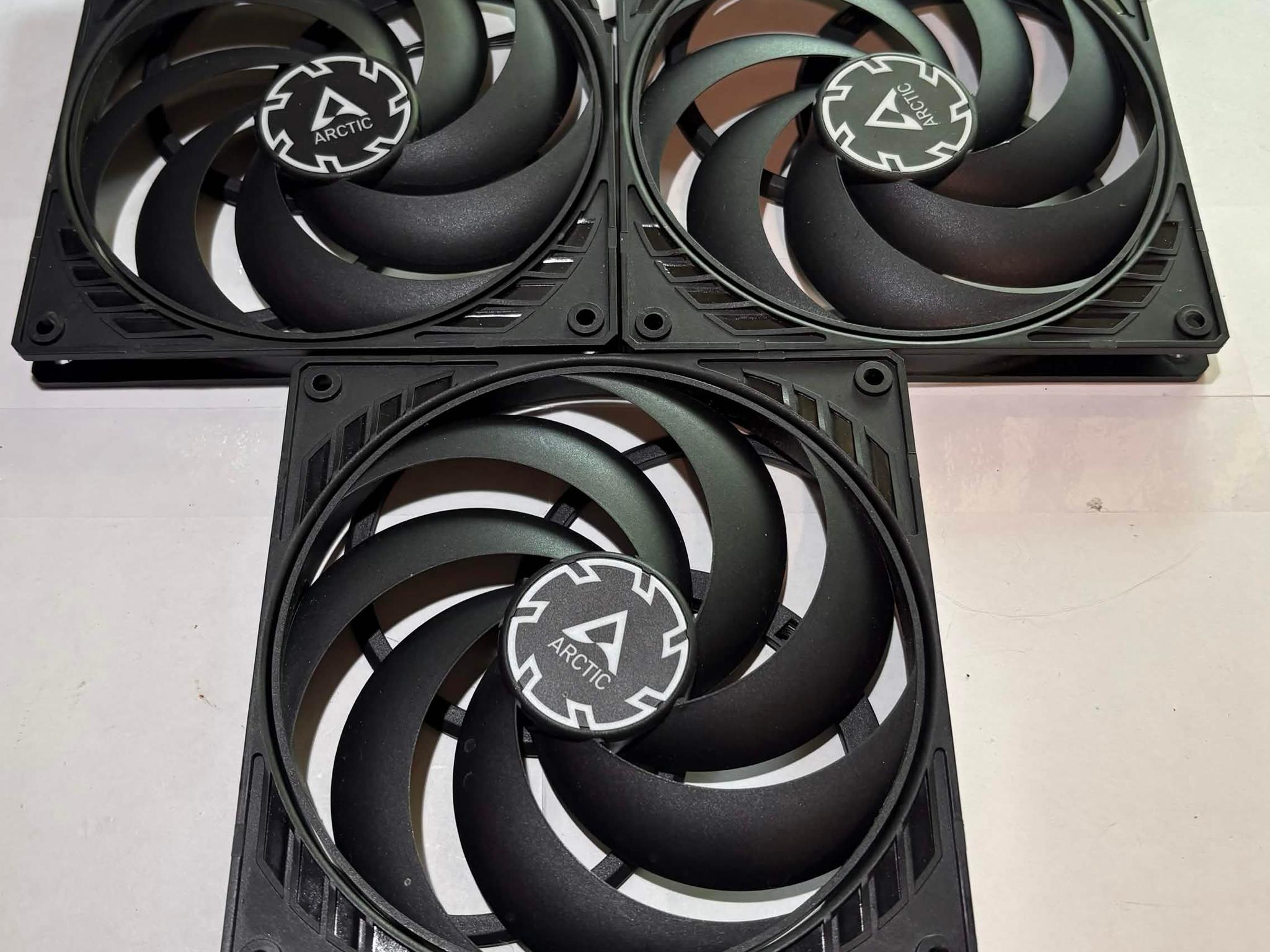 ARCTIC P12 PWM PST 120mm Fans - 3 Pack