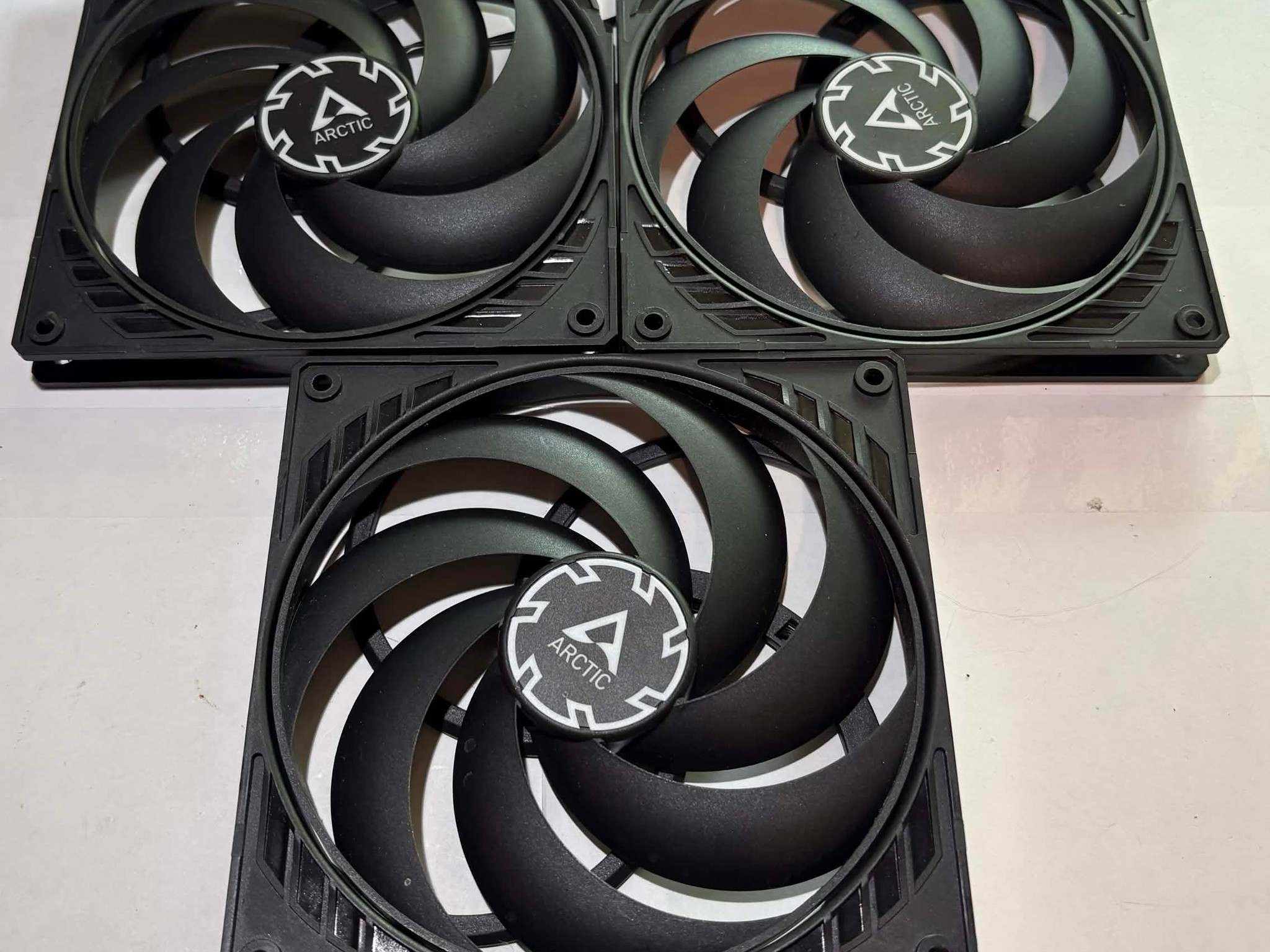 ARCTIC P12 PWM PST 140mm Fans - 3 Pack