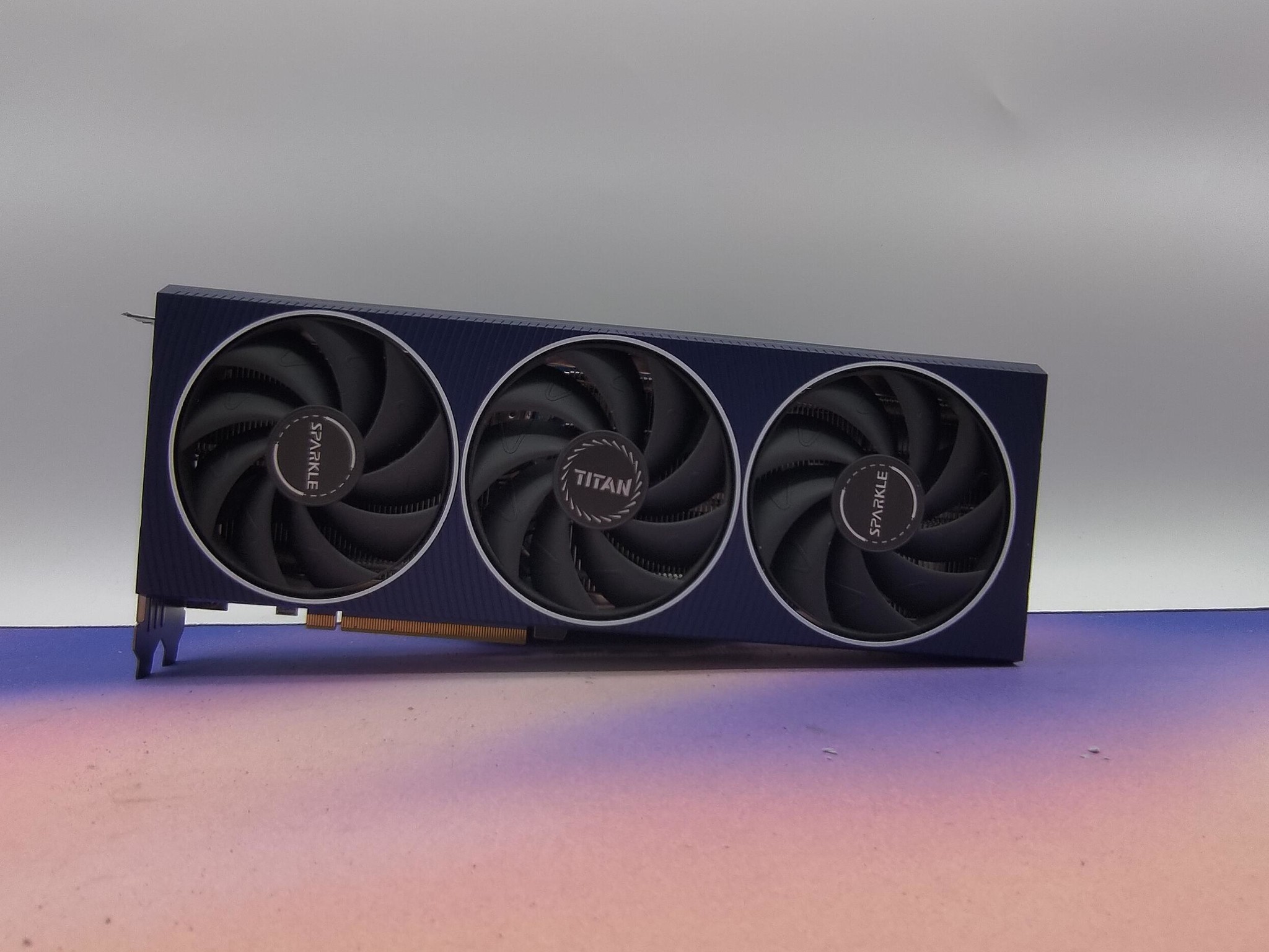 Sparkle Titan A750