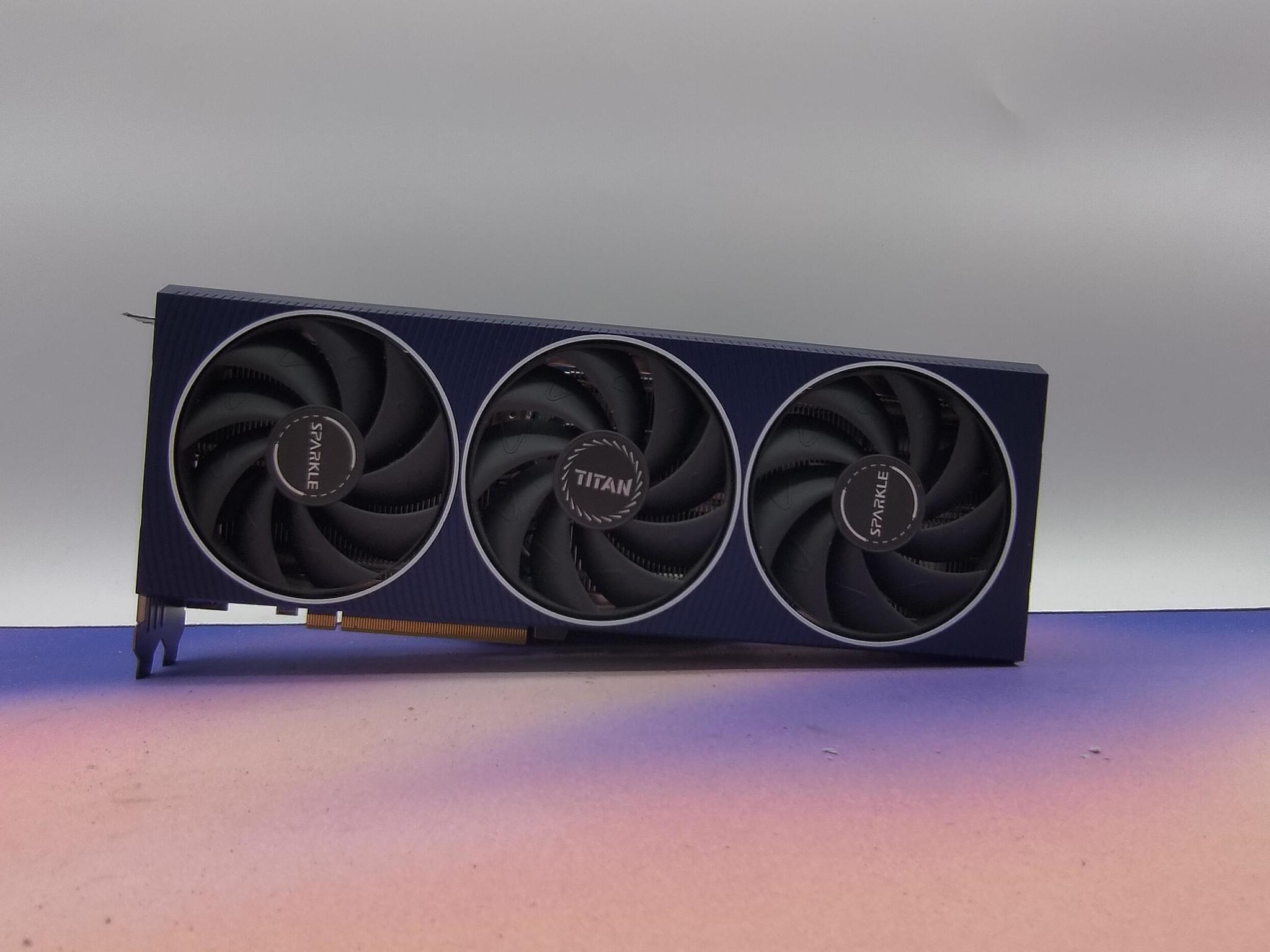 Sparkle Titan A750