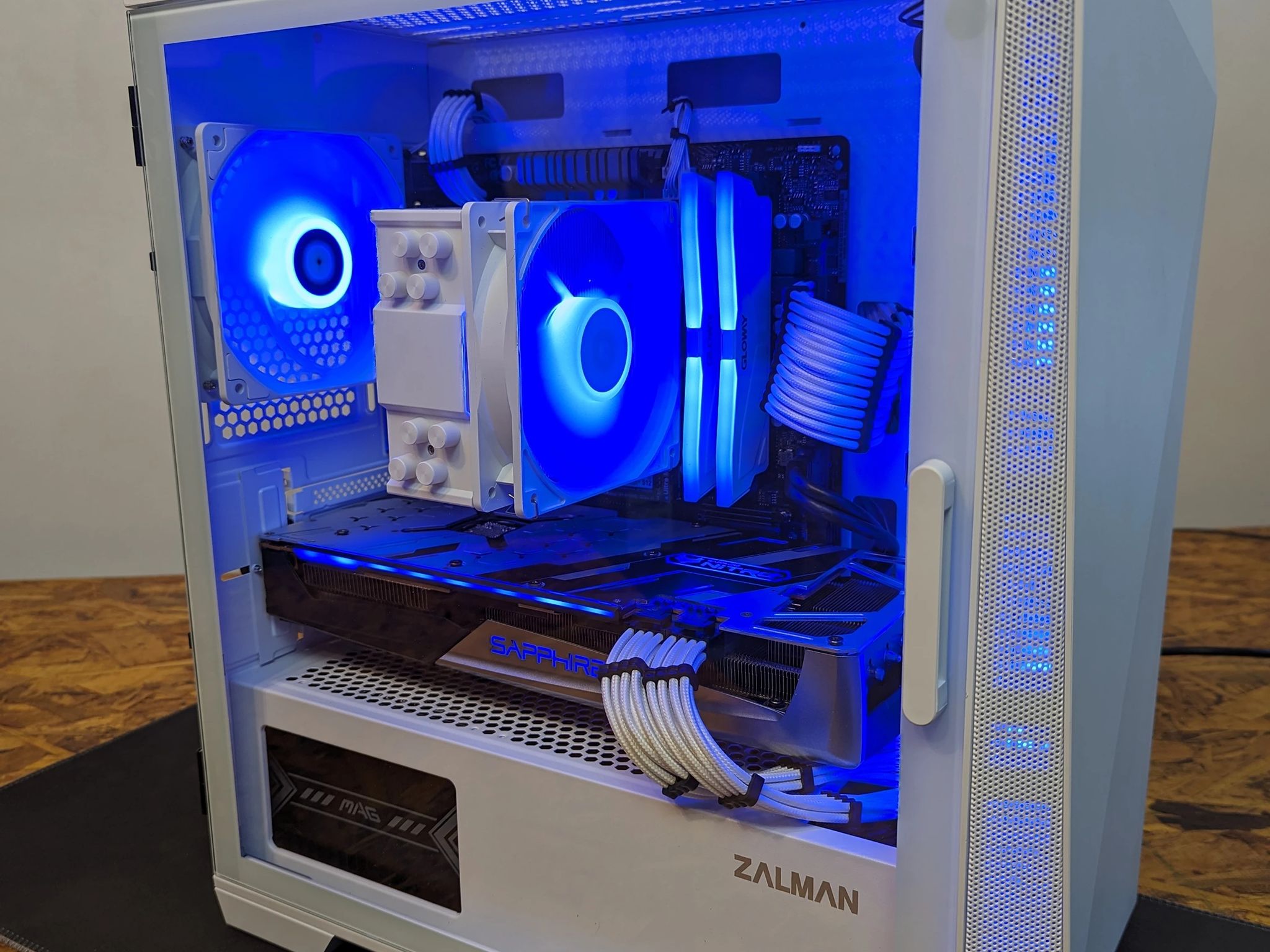 白ゲーミングPC★Ryzen5/RX5700XT/新品パーツ＆正規OS White RGB Mid-Range Gaming PC - Rx 5700xt, Ryzen 5 2600x, Micro