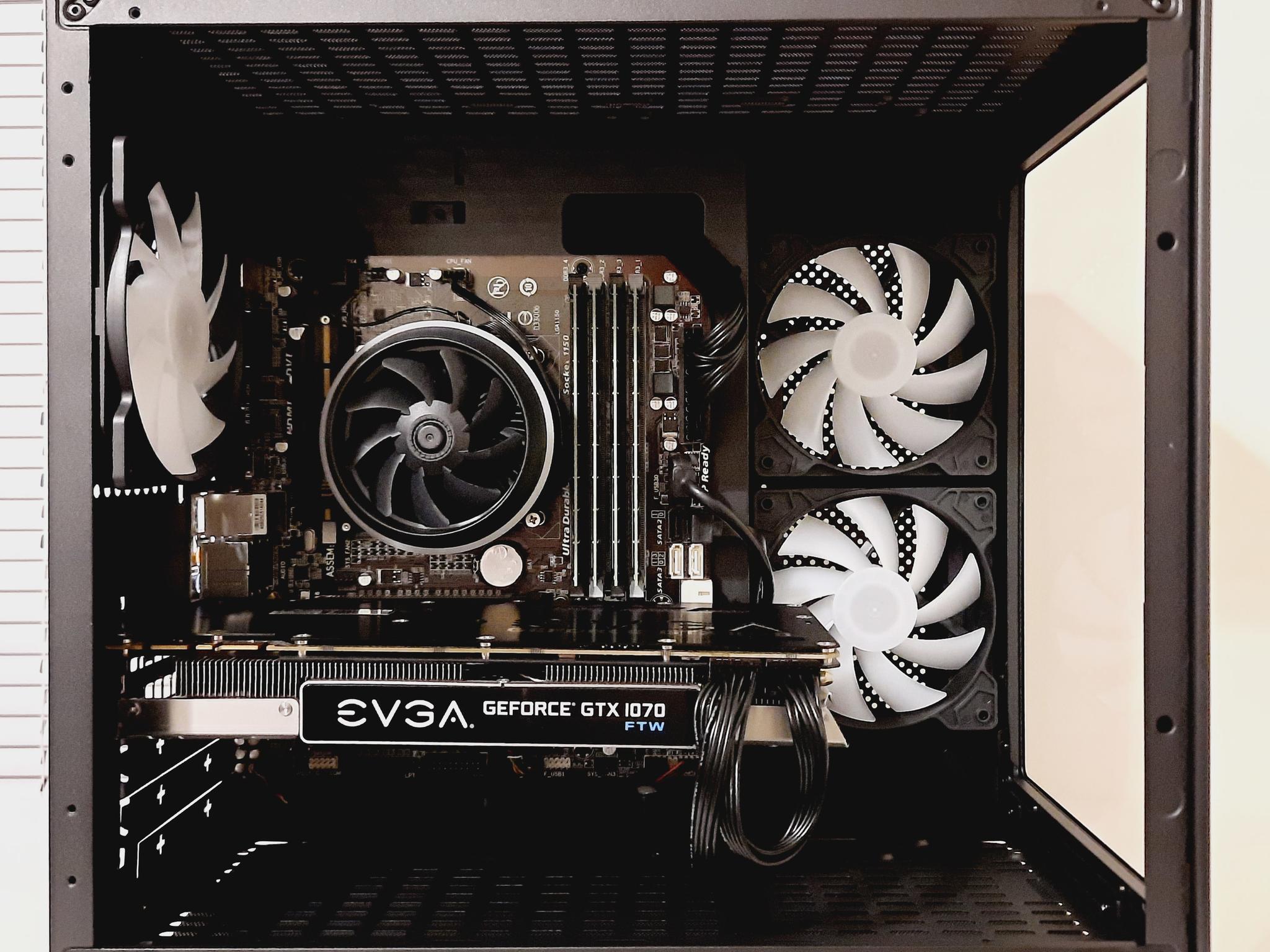 Newly built Gaming PC - Nvidia GTX 1070 8GB / Intel i7 4790 / 16GB RAM / 730GB SSD / RGB Fans