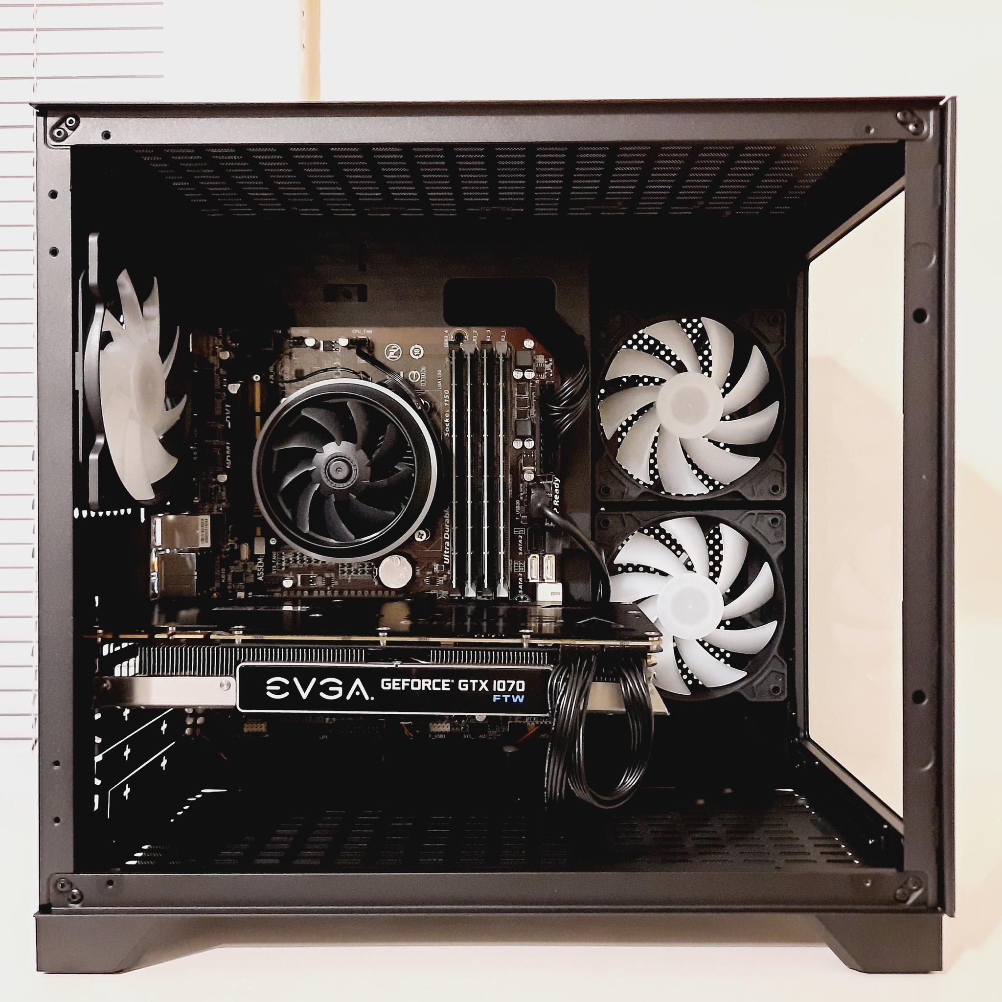 Newly built Gaming PC - Nvidia GTX 1070 8GB / Intel i7 4790 / 16GB RAM / 730GB SSD / RGB Fans