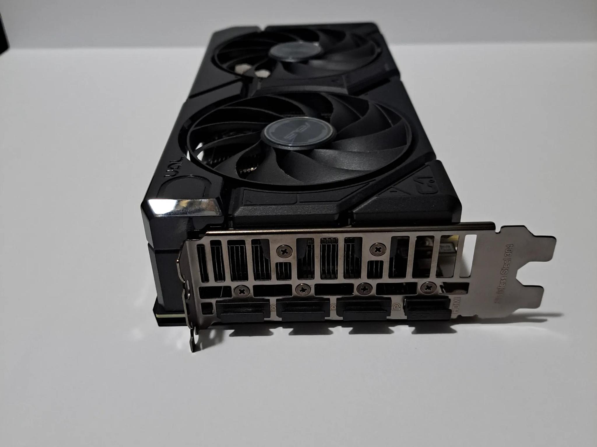 Asus Dual GeForce RTX 4070 OC EVO GPU