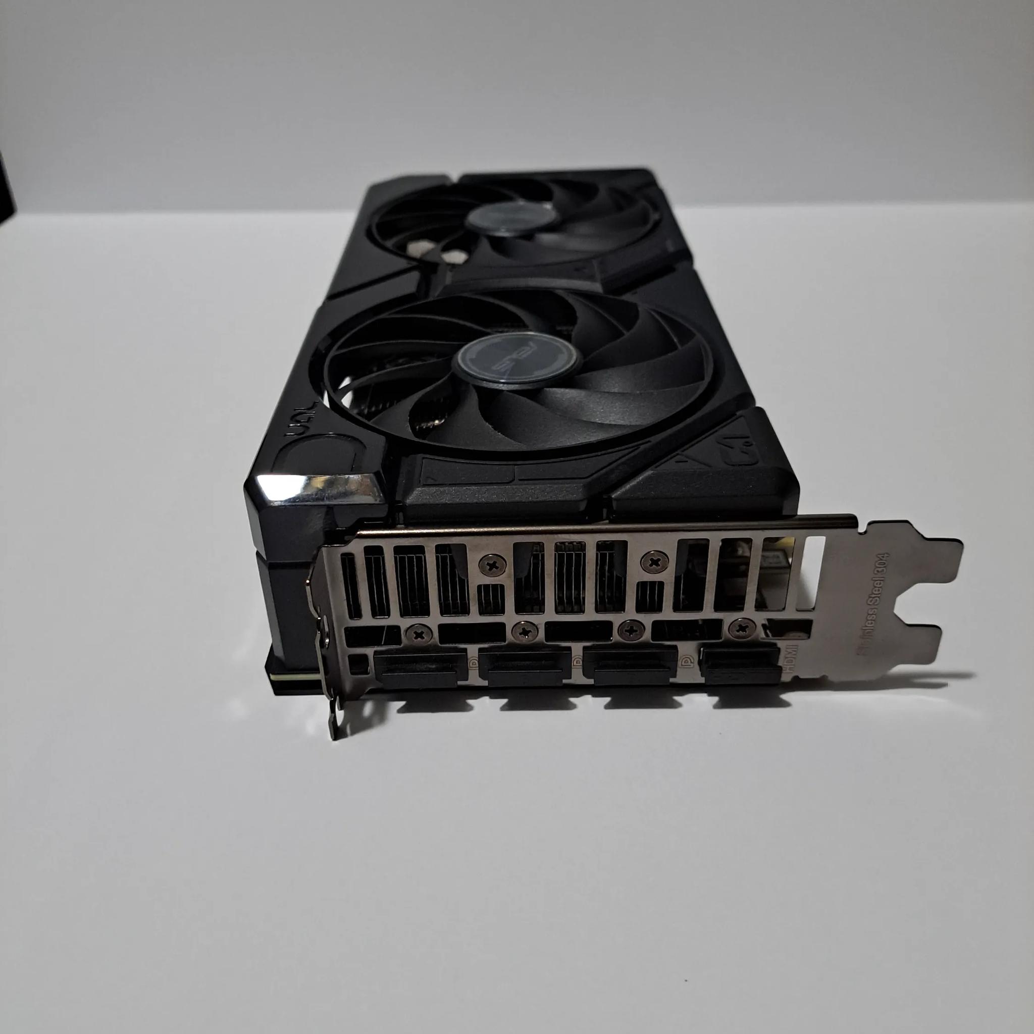 Asus Dual GeForce RTX 4070 OC EVO GPU