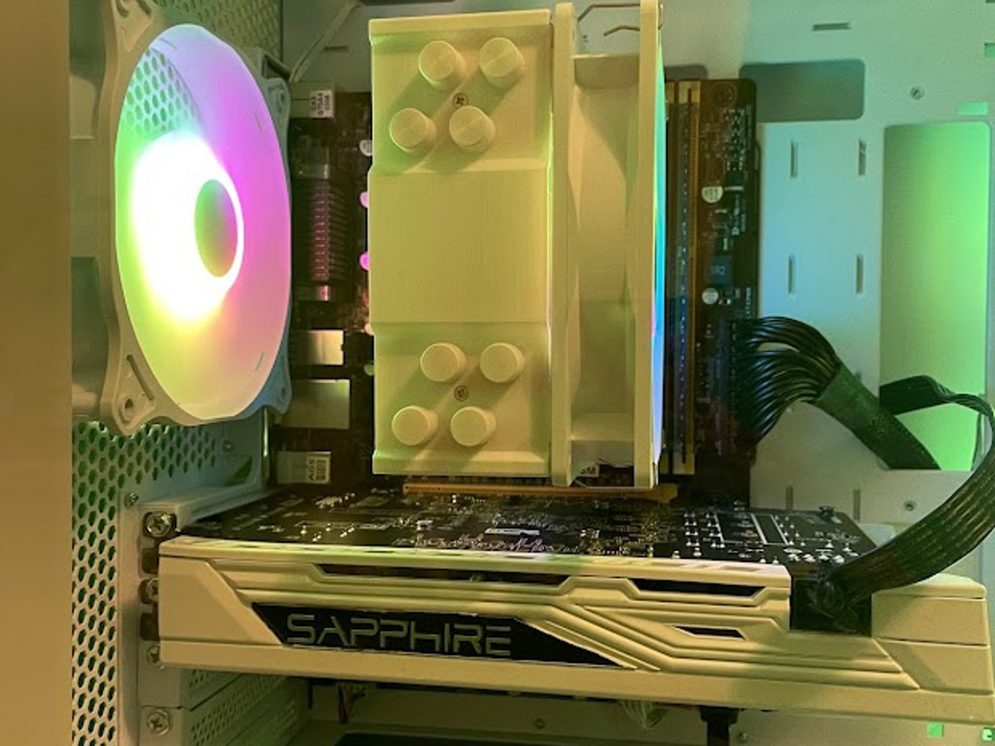 White GLASS Gaming PC| Intel i5 / Amd RX580 / 8GB / 500GB SSD Win 10 Pro WiFi
