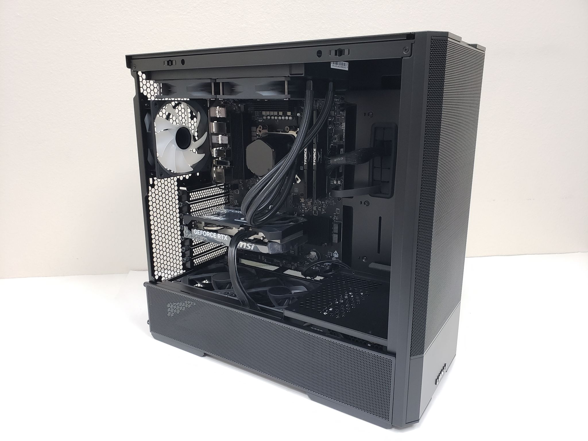 PC on Sale! Ryzen 5 7600X, RTX 5060, 32GB-DDR5 6000, 1TB SSD NVMe, 750W PSU