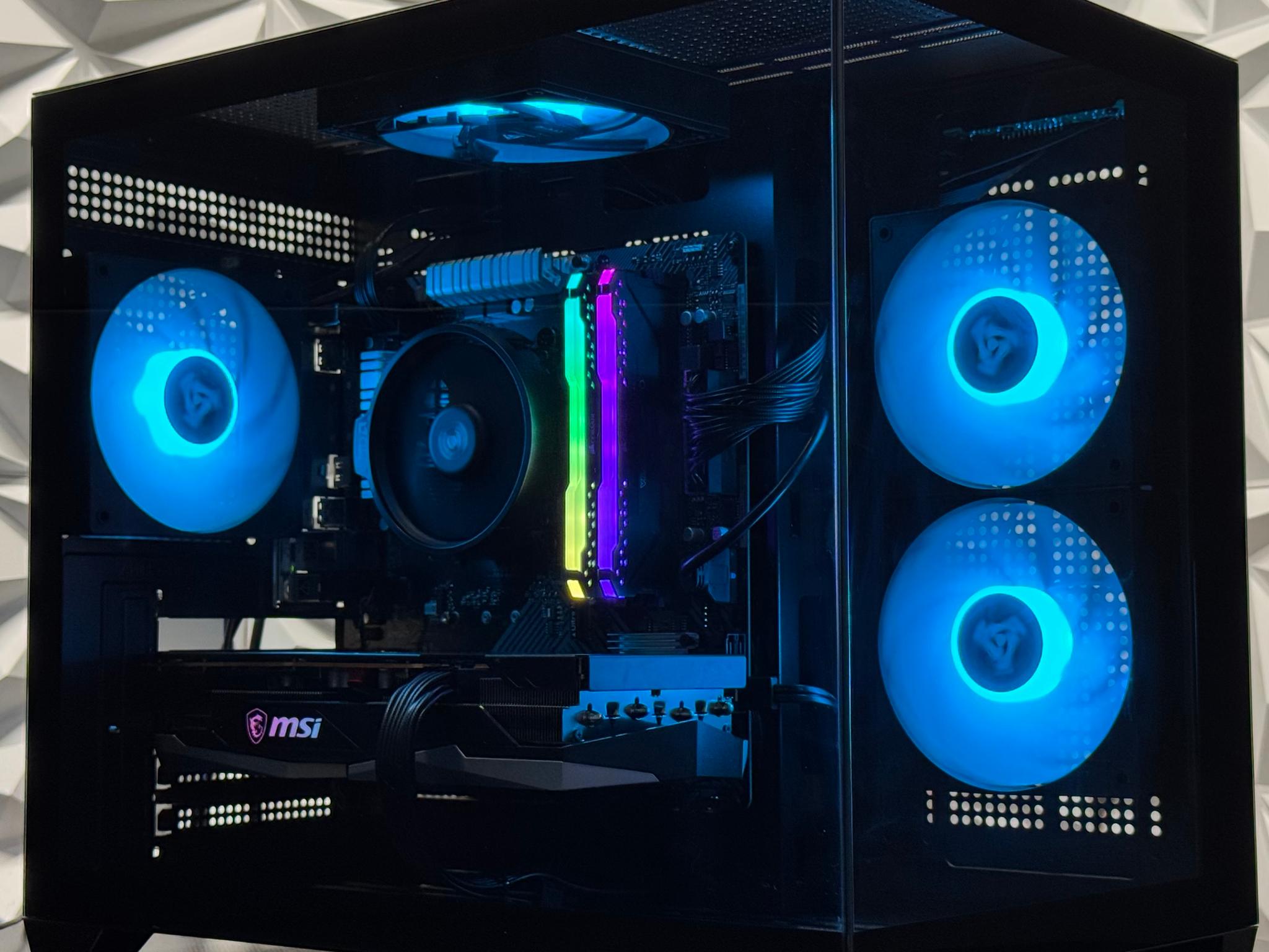 RX 6600 XT, Ryzen 5 5500, 16GB Ram, 1TB SSD, Arc Raiders, Fortnite, R6, Battlefield 6