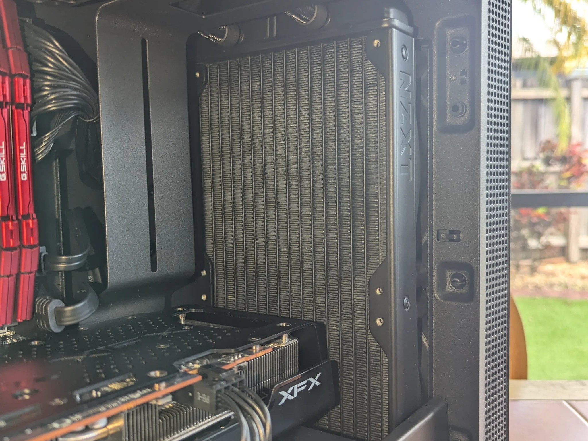 Obsidian Flame - ITX Build i7 9700k, RX 6600 XT, 16GB RAM, 512GB NVMe SSD, 1TB HDD, AIO