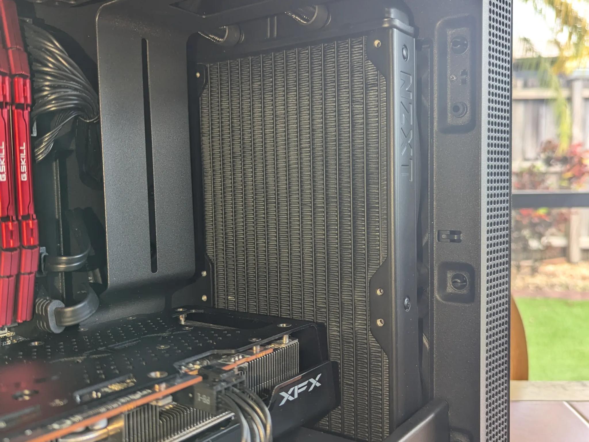 Obsidian Flame - ITX Build i7 9700k, RX 6600 XT, 16GB RAM, 512GB NVMe SSD, 1TB HDD, AIO