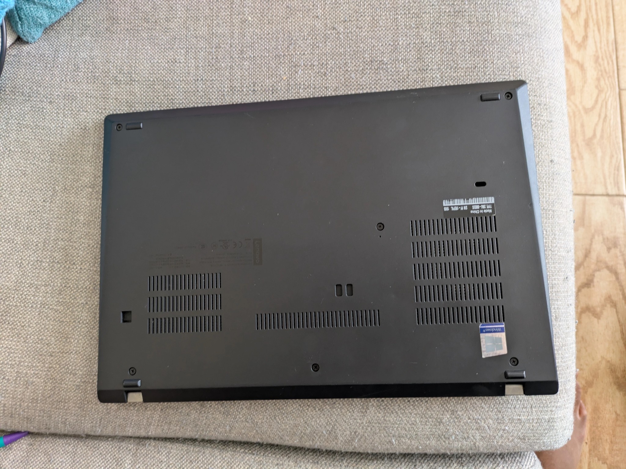 Lenovo Thinkpad T495 Ryzen 3500U / 512GB SSD / 12GB RAM / Linux Mint