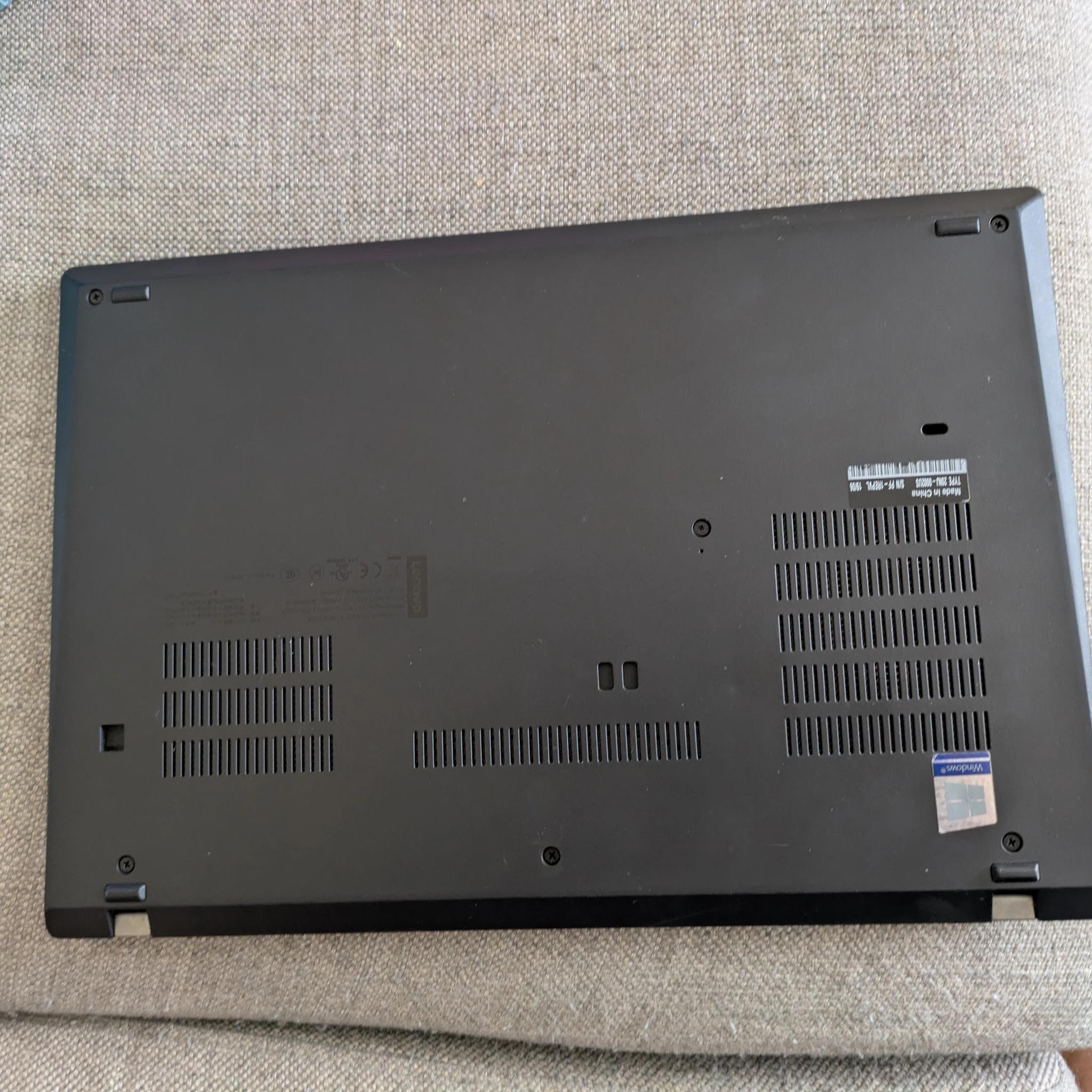 Lenovo Thinkpad T495 Ryzen 3500U / 512GB SSD / 12GB RAM / Linux Mint
