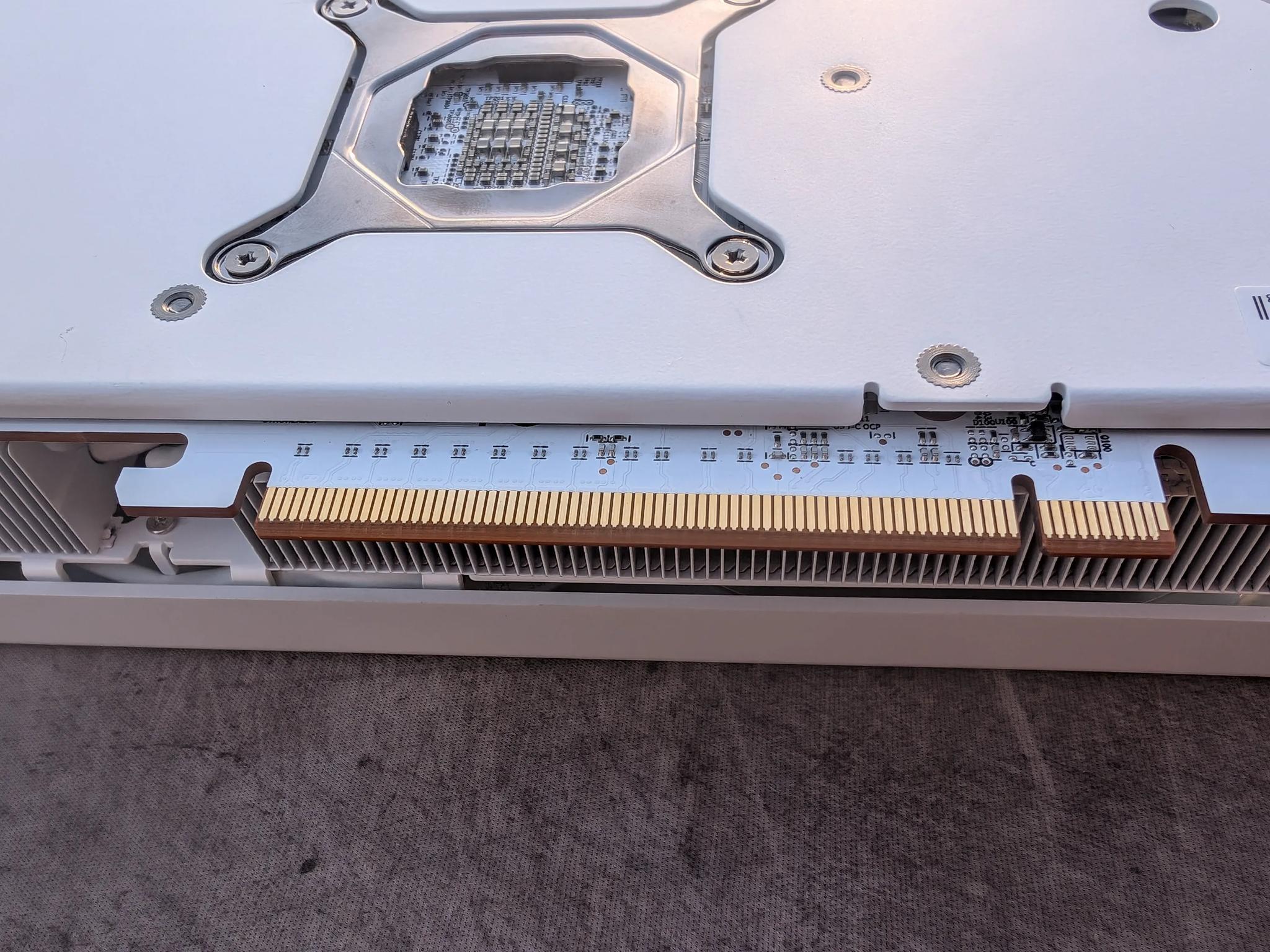 7800XT Spectral White - Never Used to Game or Anything